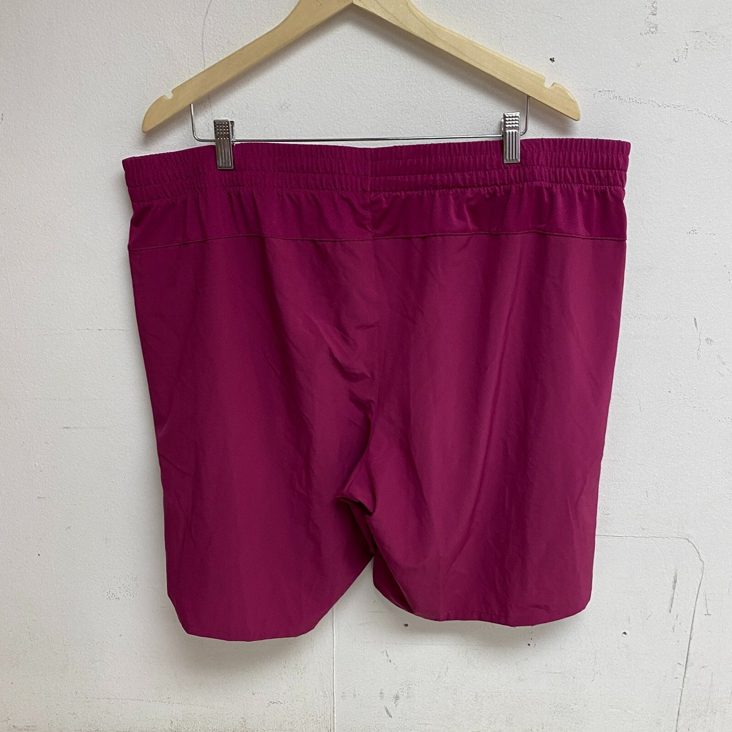 DSG Men's 8'' Agility Woven Shorts Wild Berry Training Solid DAM20111X