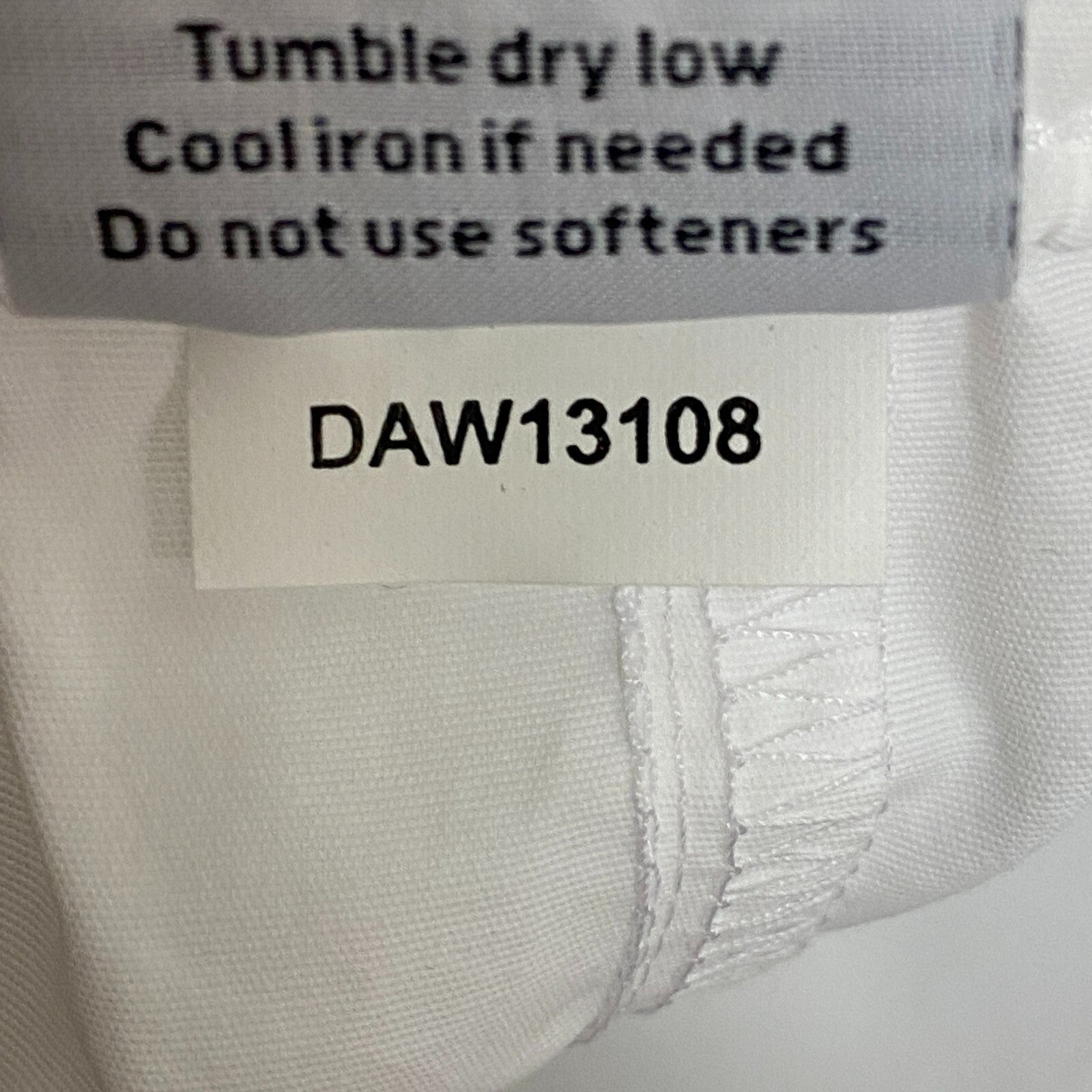 DSG Women's 3 in Notched Woven Shorts Pure White DAW13108 Summer Trendy Stylish