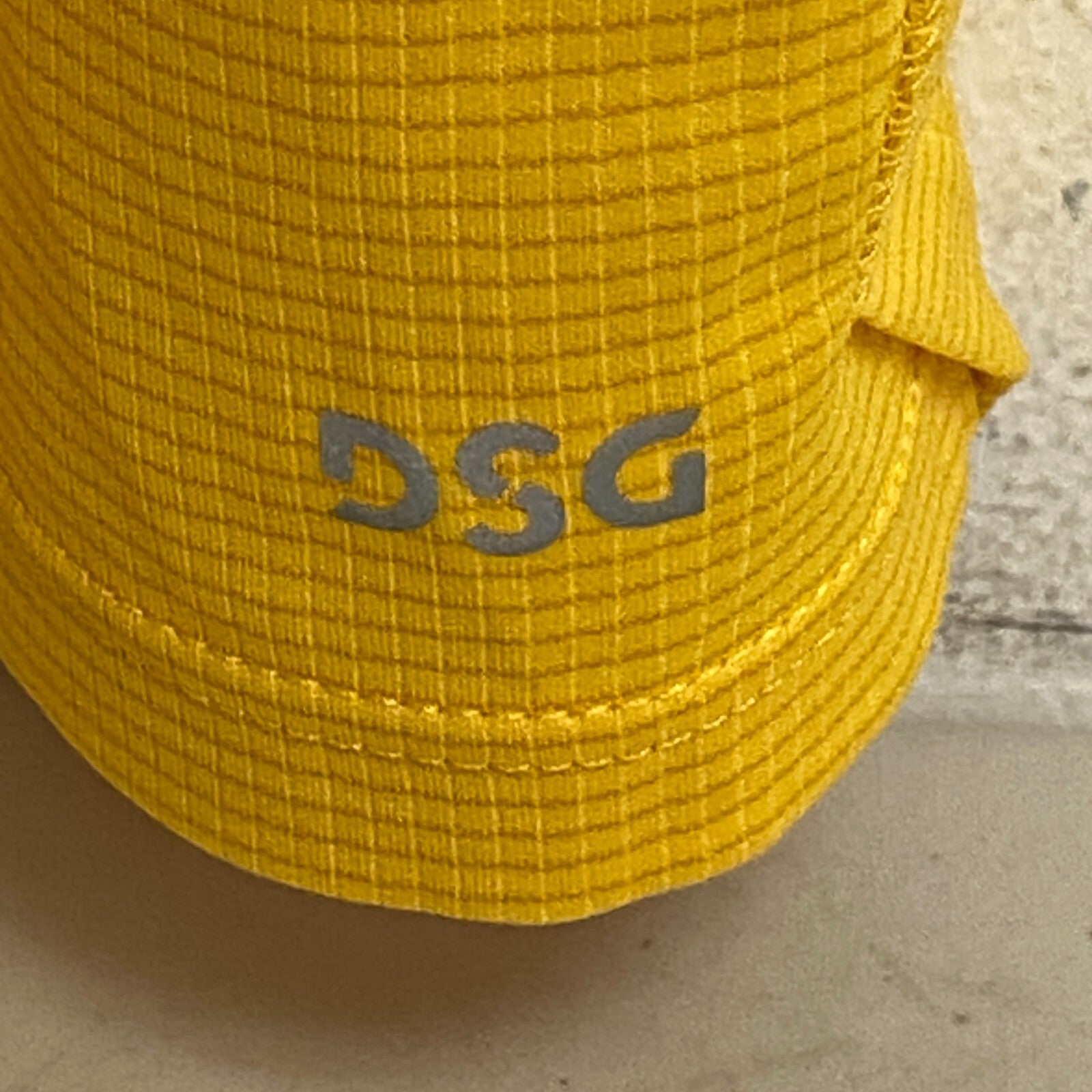 DSG Men's Run Short Sleeve T-Shirt Deep Yellow DAM12204 BRAND NEW