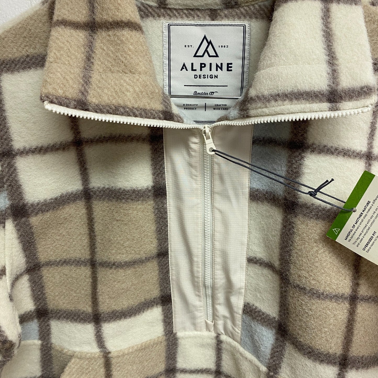 Alpine Design Women's W AD Wayfarer Fleece 1/4 Zip Frigid Plaid Tan ADW23680P