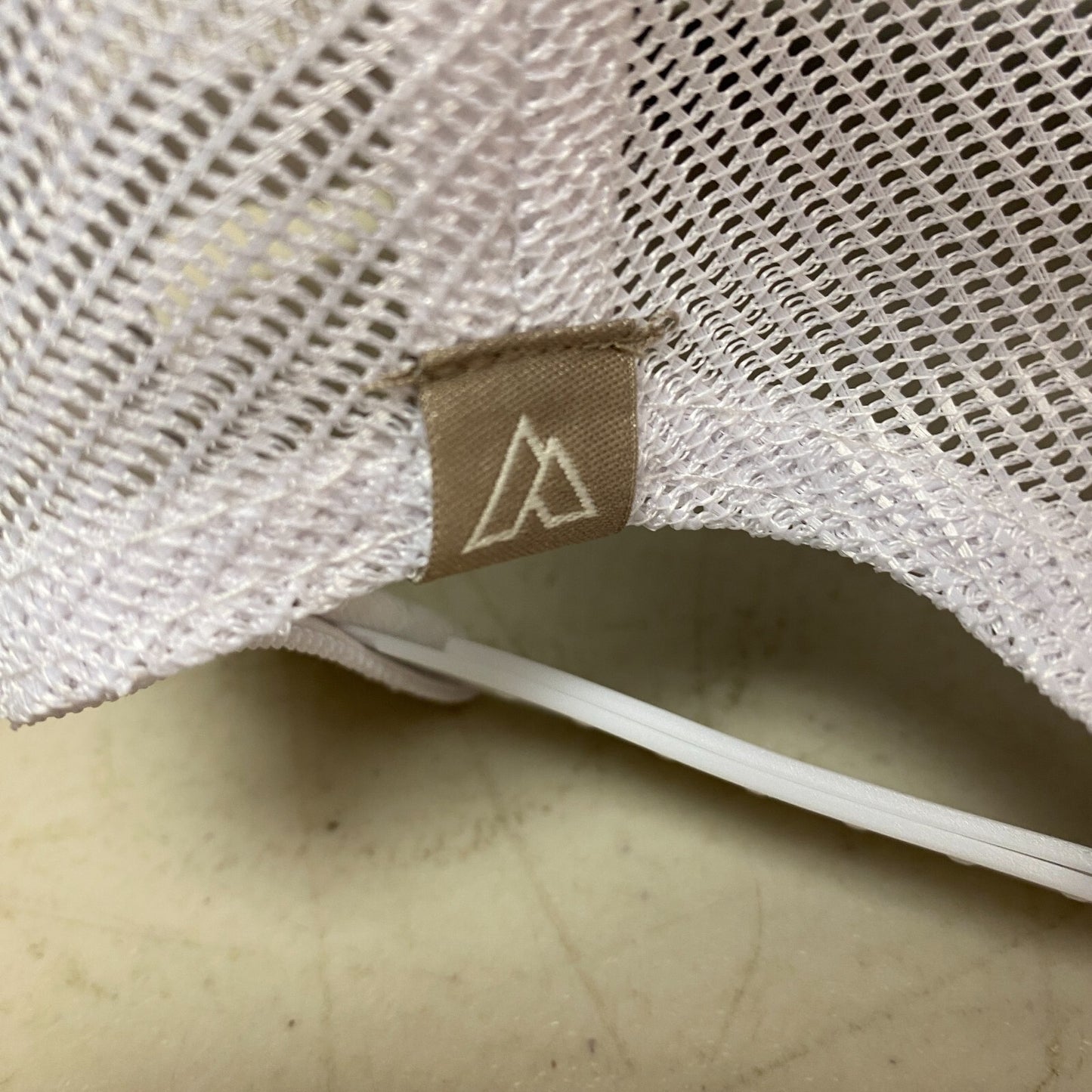 Alpine Design Men's AD Circle Patch Trucker Black One Size OSFA ADM14702 New