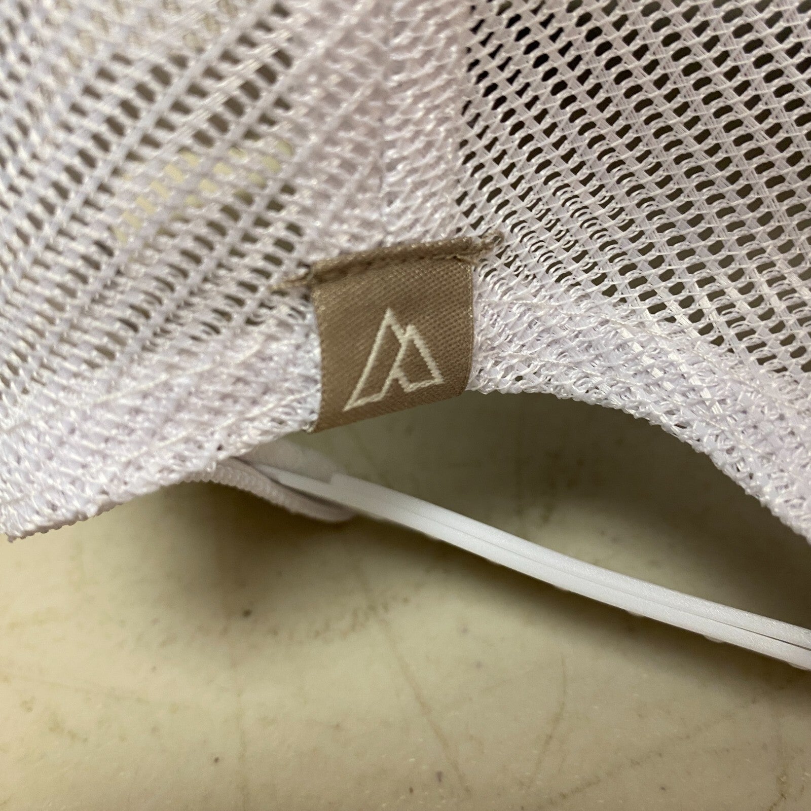 Alpine Design Men's AD Circle Patch Trucker Black One Size OSFA ADM14702 New