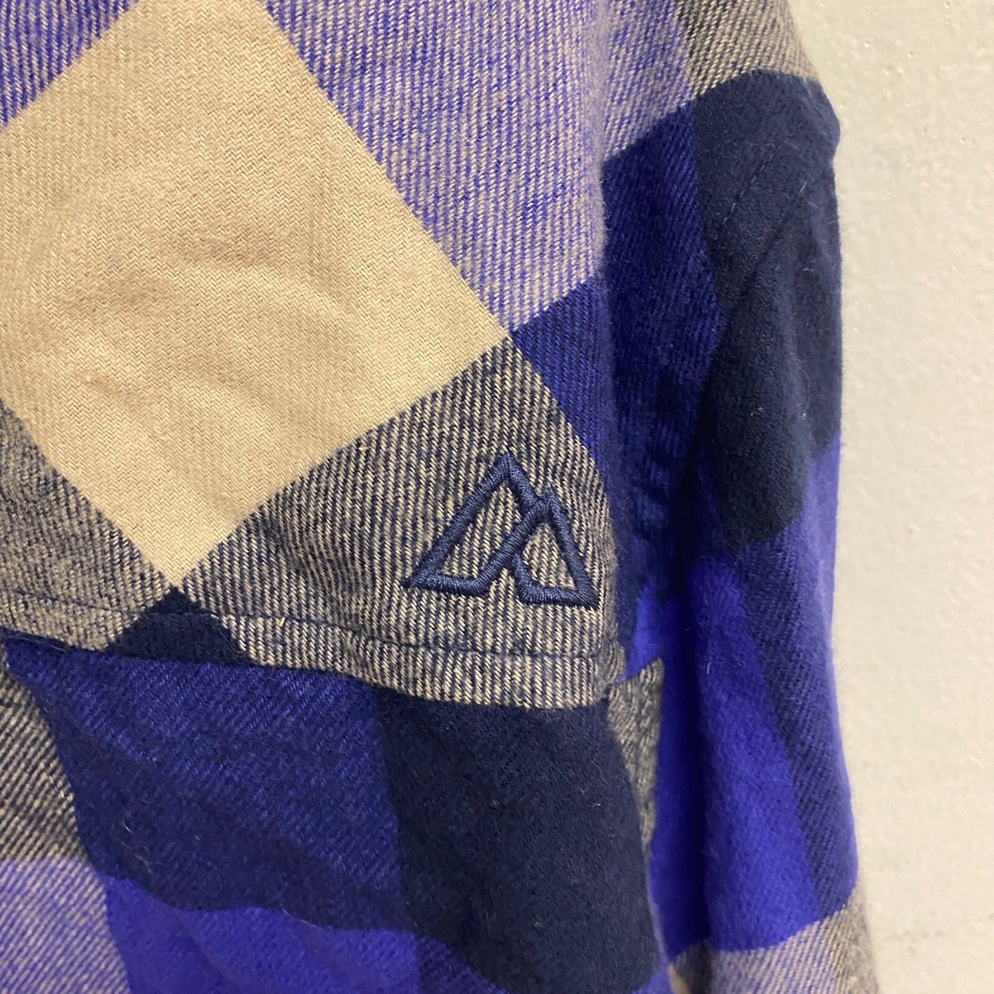 Alpine Design Men's AD M Brushed Flannel Dark Blue Three Block Plaid T-Shirt New