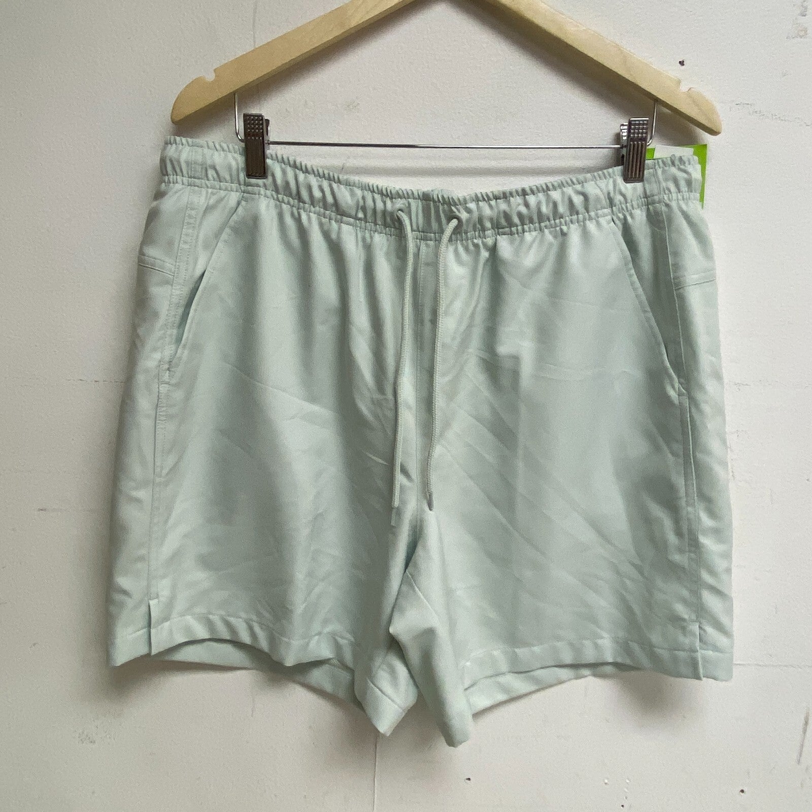 DSG Men's 6" Training Relaxed Fit Polyester REC Short Minimal Mint DAM121111 New
