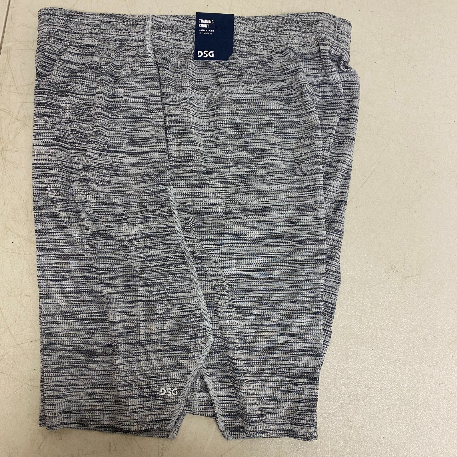 DSG Men's 9 in Novelty Textured Training Short Light Gray/ Dark Gray DAM20114N