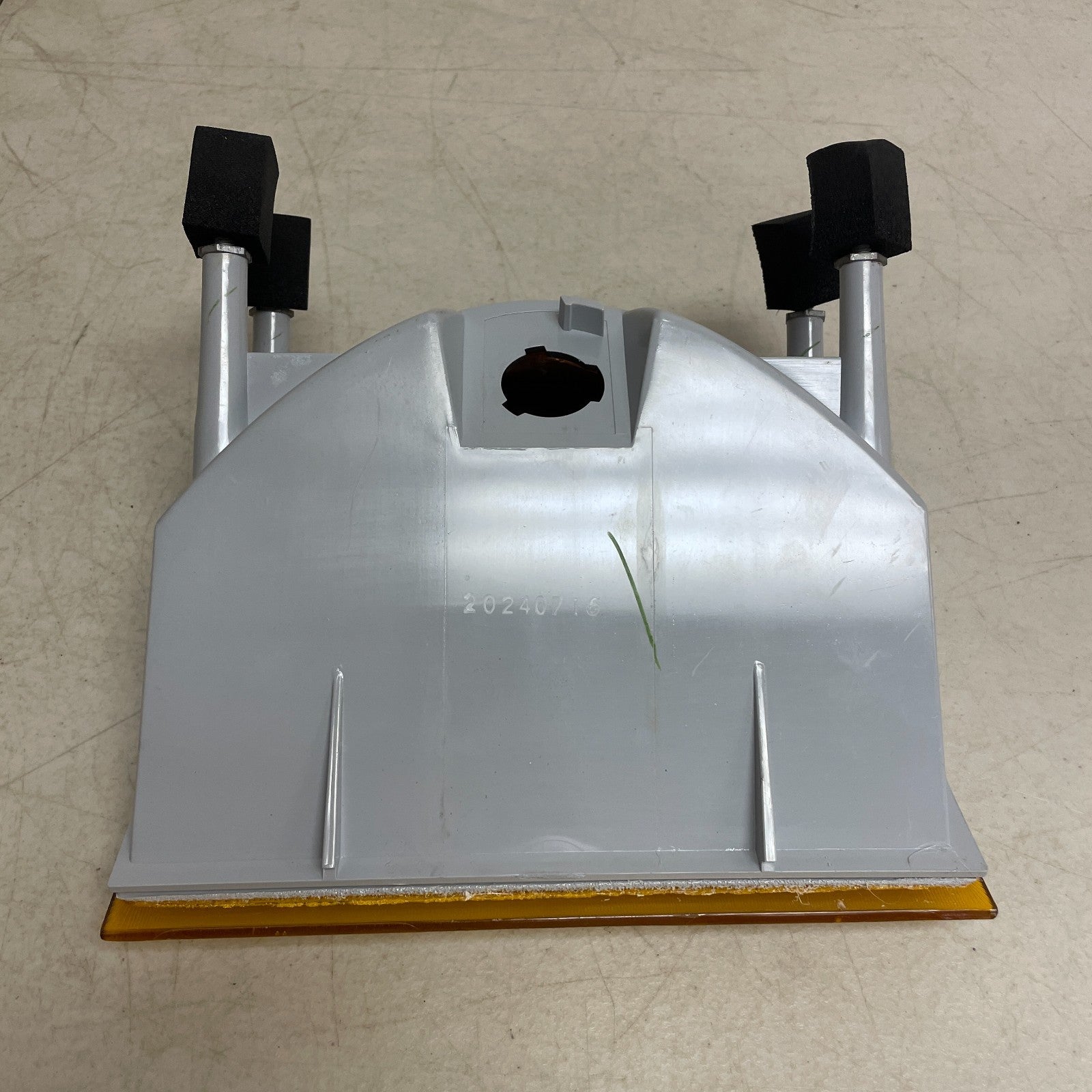 Dayton 888-5516 Amber Turn Signal Light Assembly Front for Mack Truck