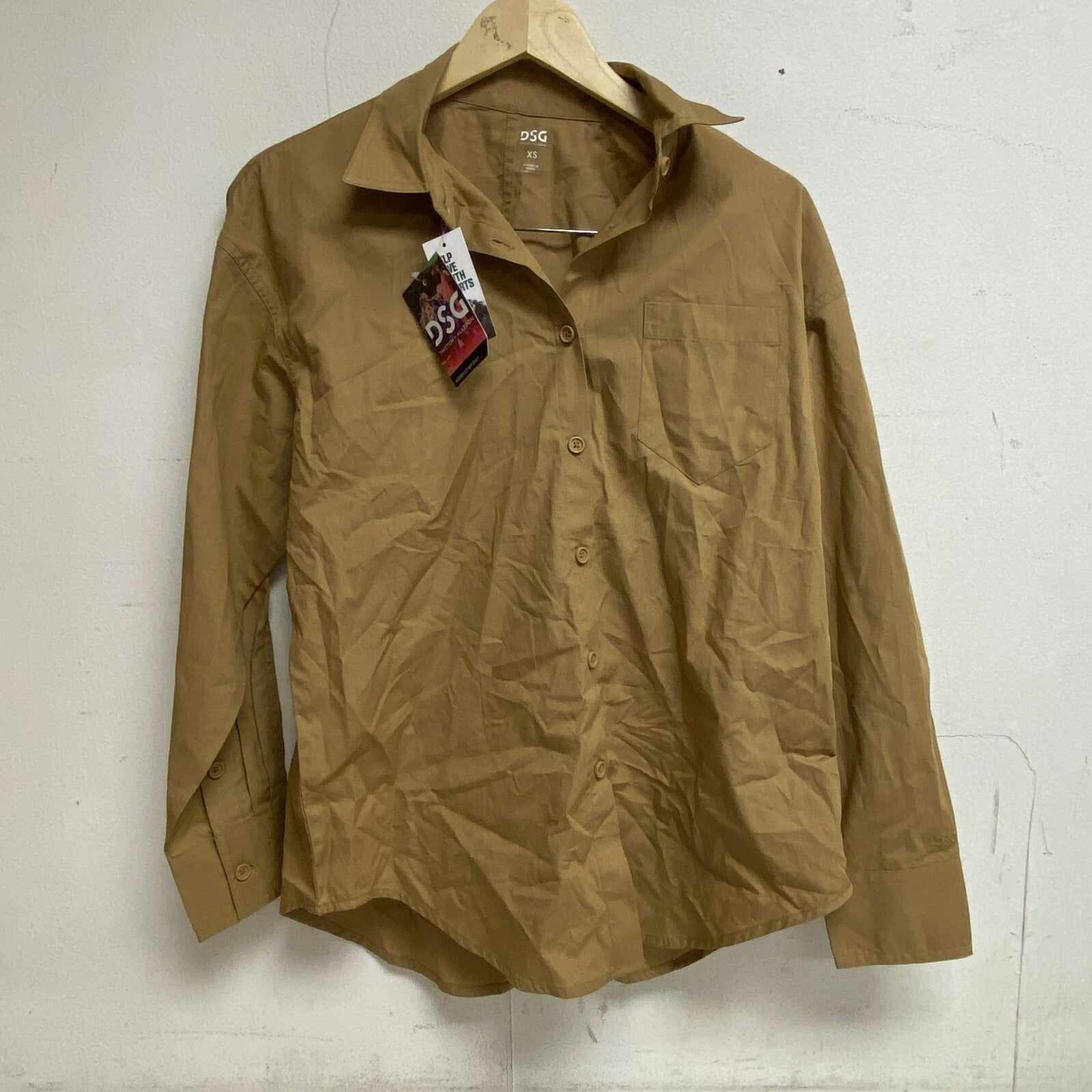 DSG X TWITCH + ALLISON Women's Boyfriend Woven Button Down Sahara Sand BOSSW2210