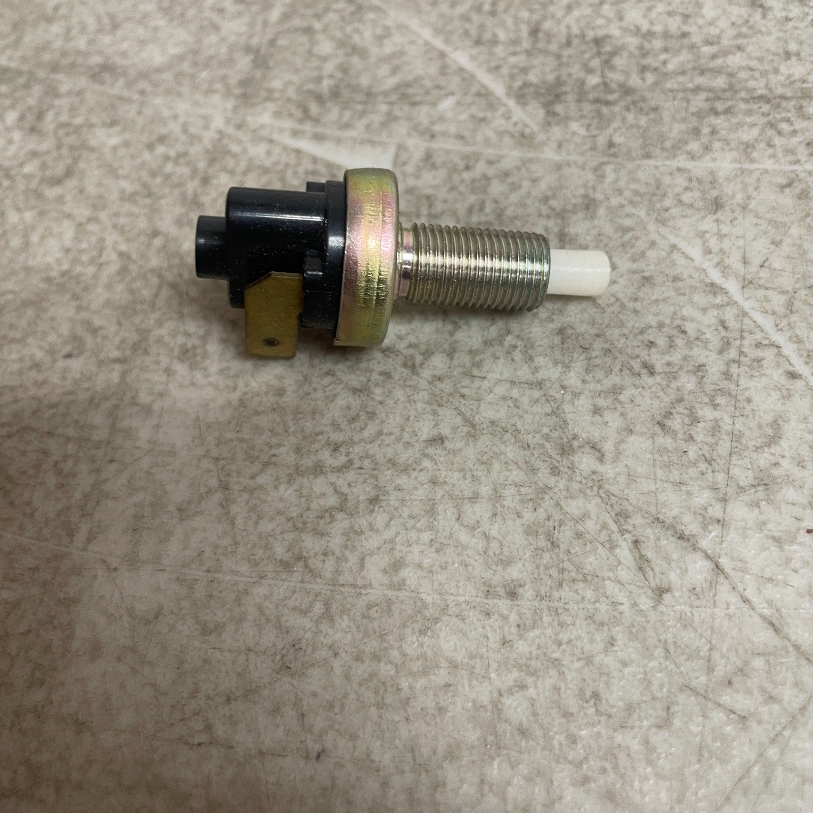Standard SLS-170 Brake Light Switch 1970-1989 Peugeot 504 505