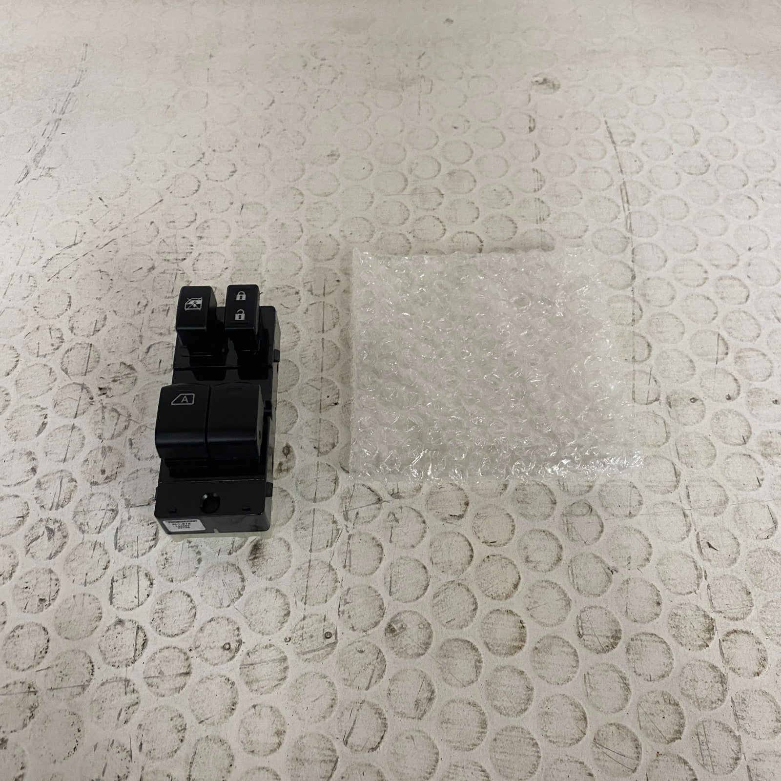 Dorman 901‑878 Front Driver Side Power Window Switch 2008-2018 Nissan Frontier