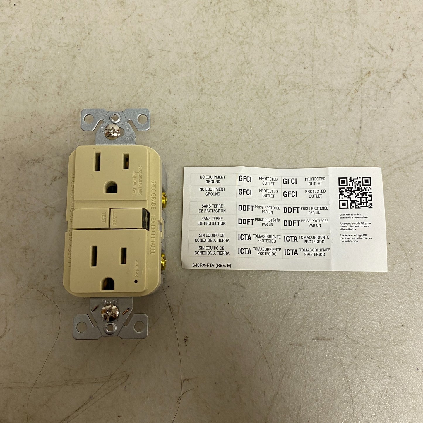 EATON GF15V RECEPTABLE 15A 125V OUTLET 2 PORT