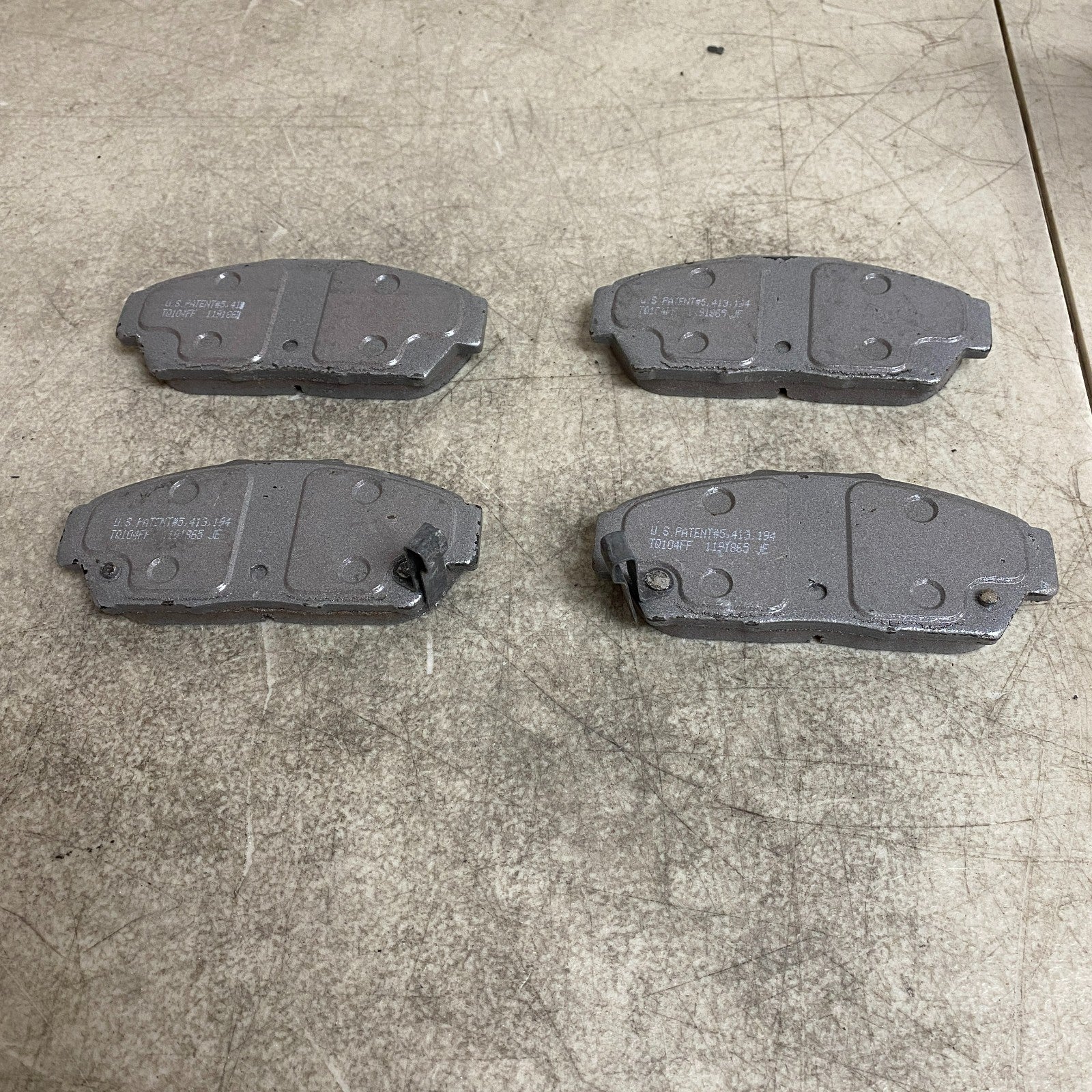 Wagner QC617 Brake Pads ThermoQuiet Ceramic Front 1994-2001 Acura Integra