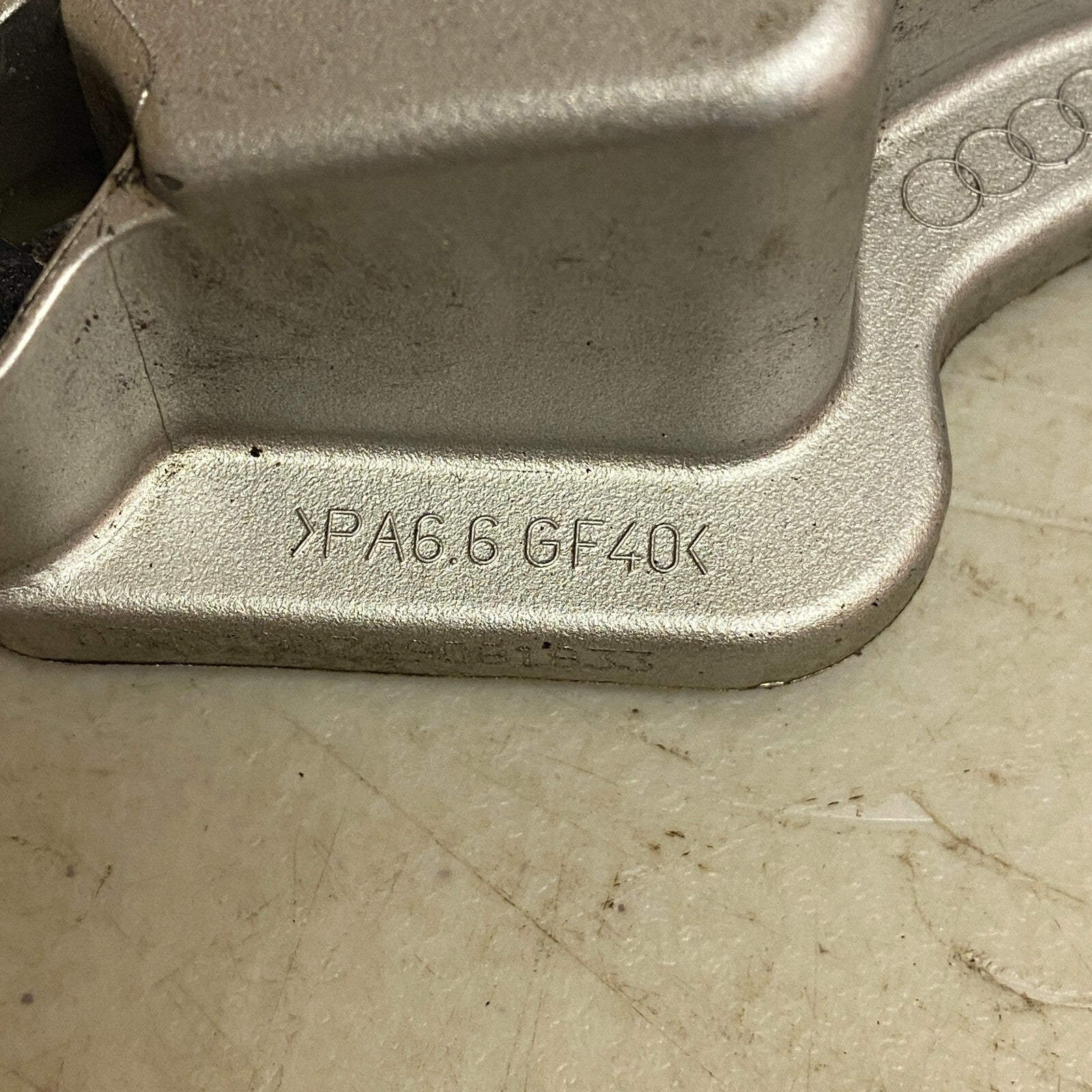 Audi Valve Cover Audi A8 2015-2018 , Used Good