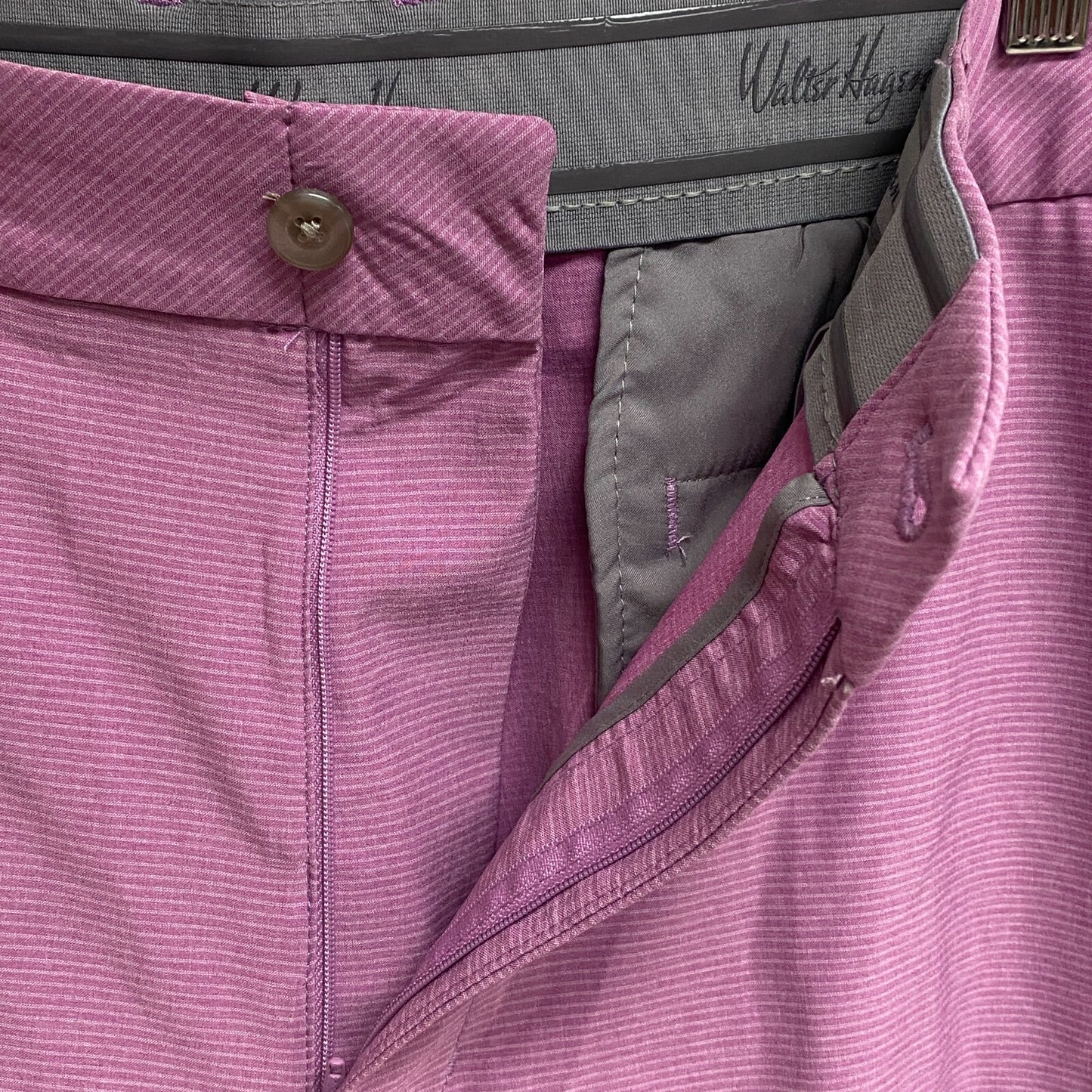 Walter Hagen Mens Performance 11 Micro Lines Golf Shorts Bright Magenta/ White