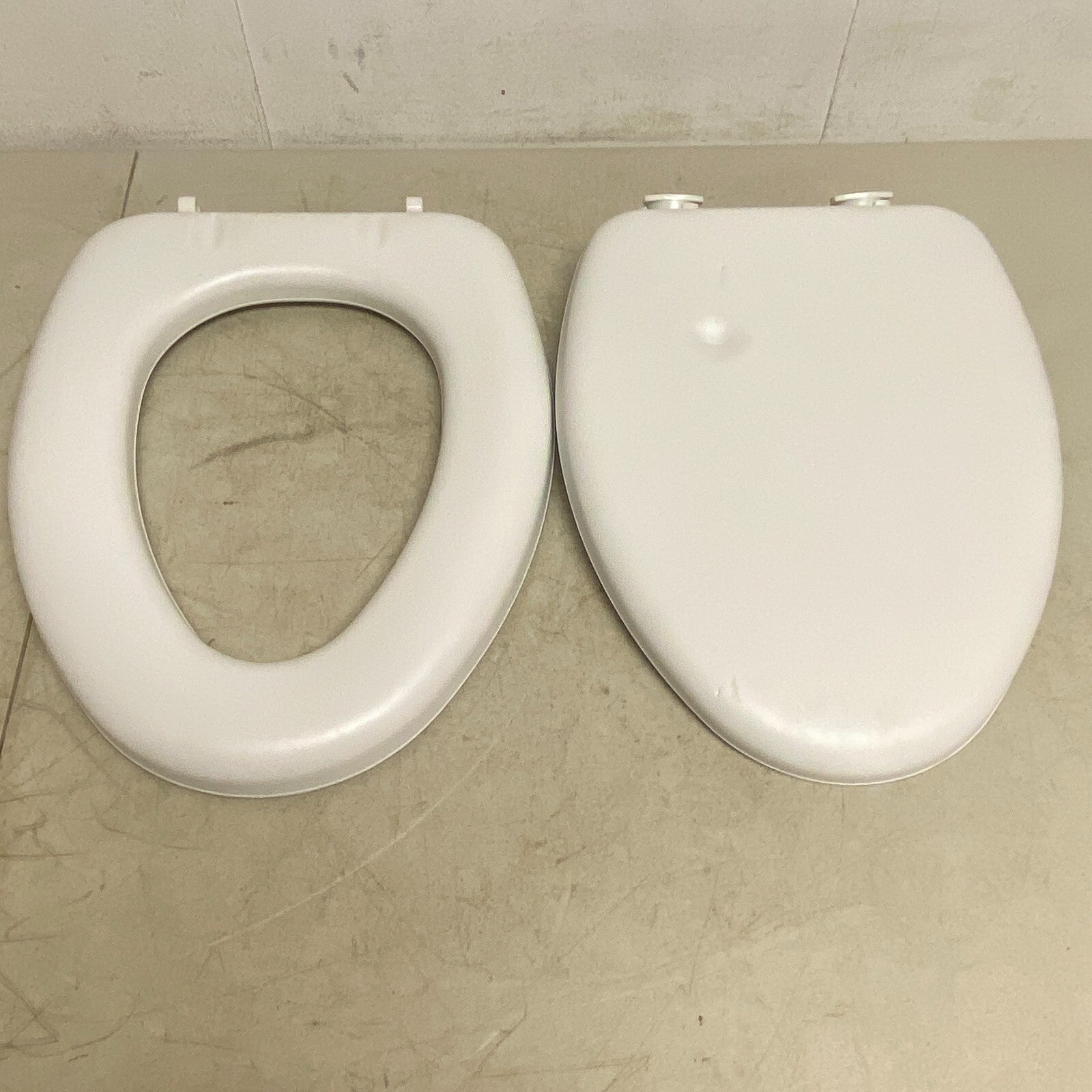 Mayfair Seat Fastening System Never Loosens 3649425 White Toalette Seat