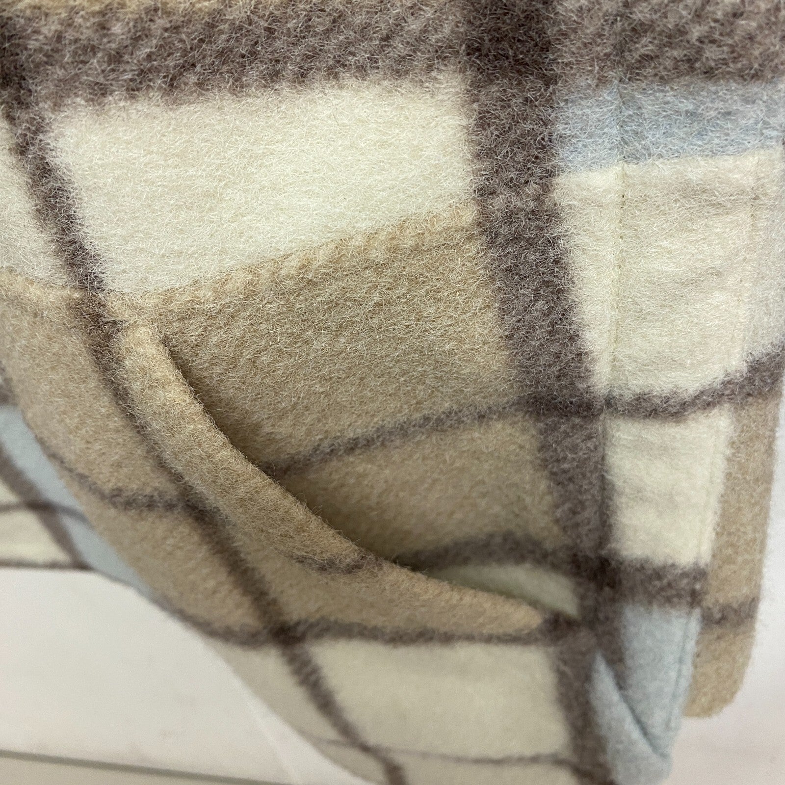 Alpine Design Women's W AD Wayfarer Fleece 1/4 Zip Frigid Plaid Tan ADW23680P