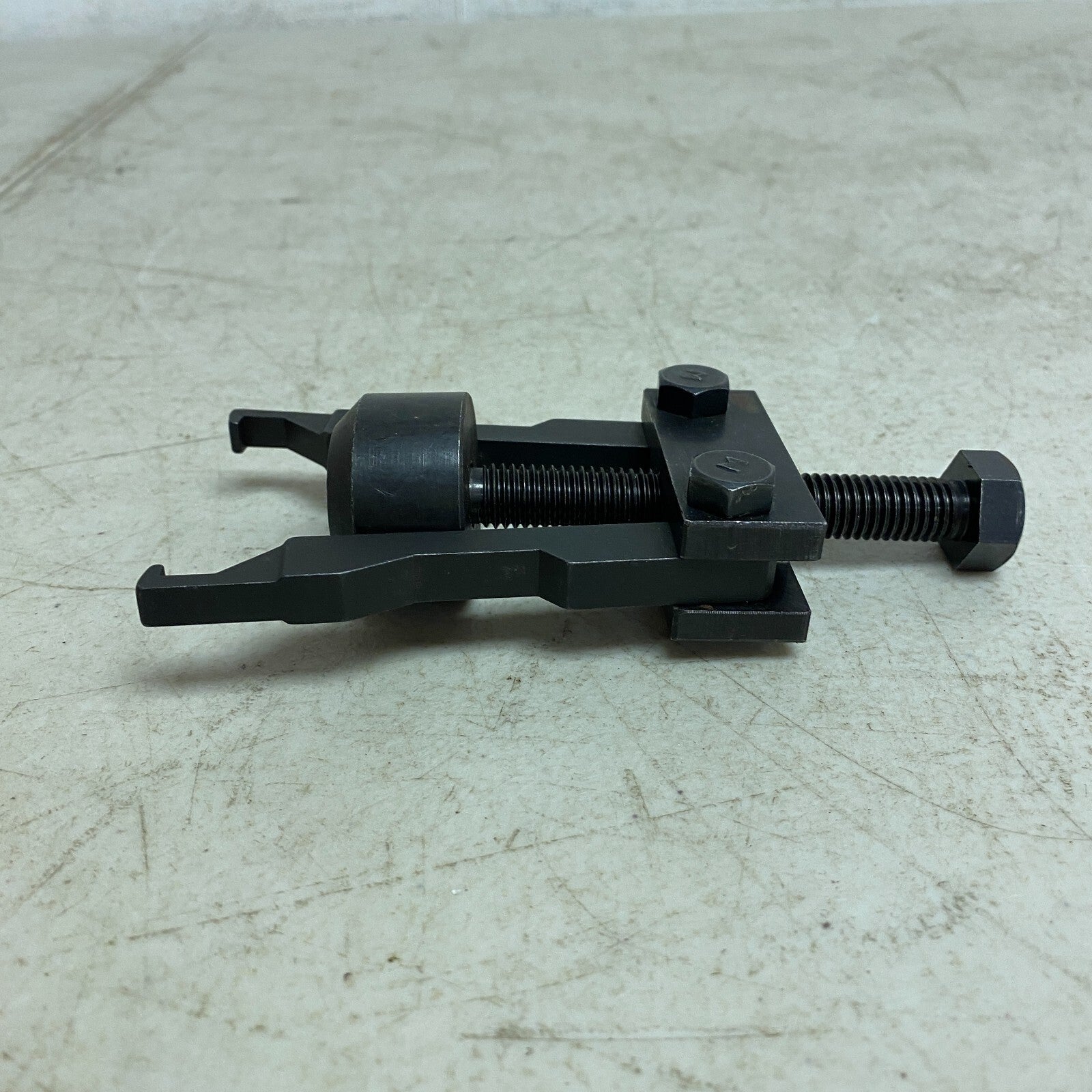 Mazda Oil Seal Remover 49 S019 005 Used Very Good