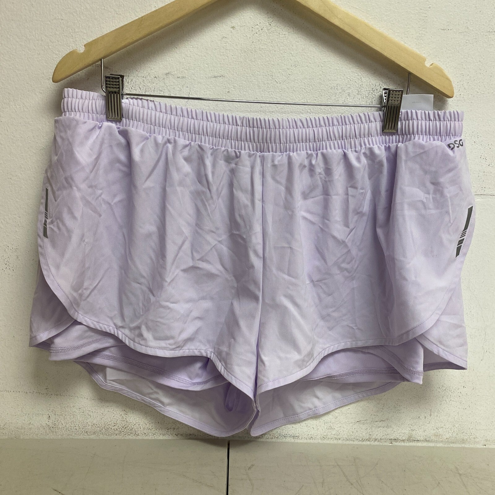DSG Women's 3" Mid Rise 2-in-1 Short Woven Top Layer  Blooming Lilac DAW13201
