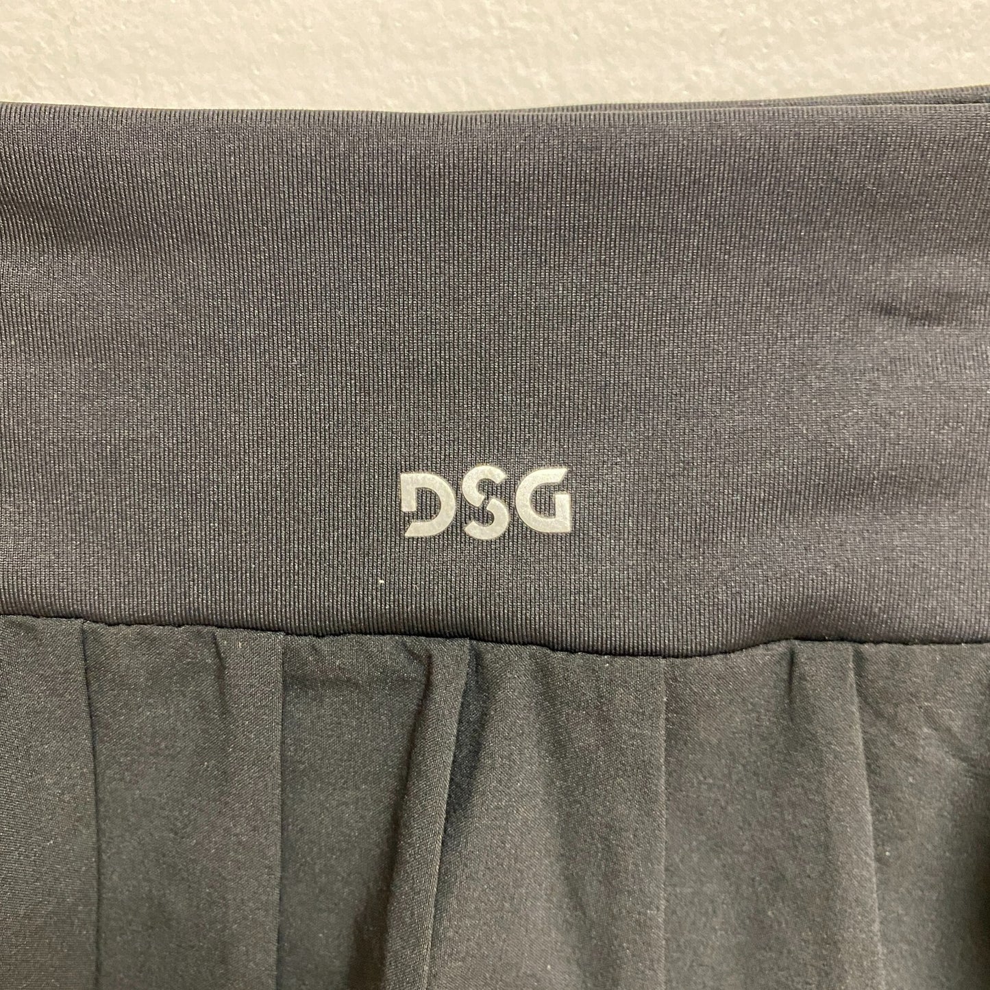 DSG Girls Performance Pleated Fashion MID-RISE Skort Pure Black DAG13110
