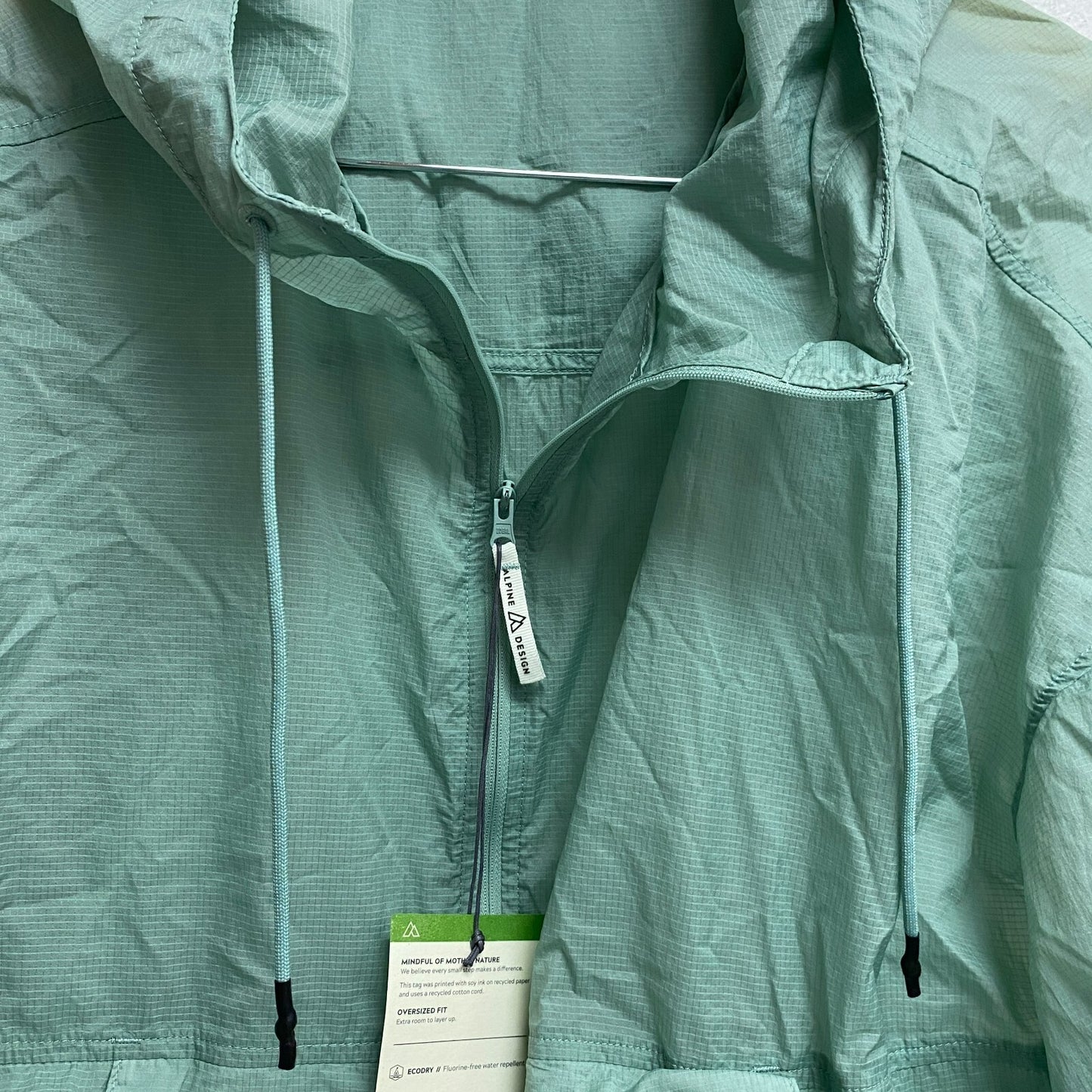 Alpine Design Womens AD Wind Jacket Mineral Jade Long Sleeve Solid ADW13700