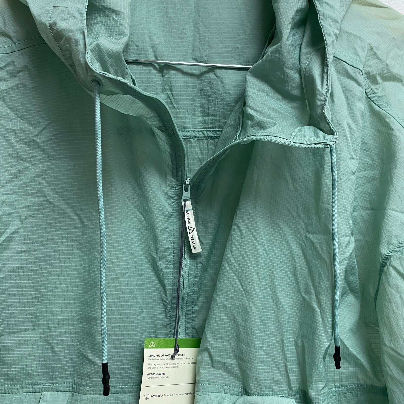 Alpine Design Womens AD Wind Jacket Mineral Jade Long Sleeve Solid ADW13700