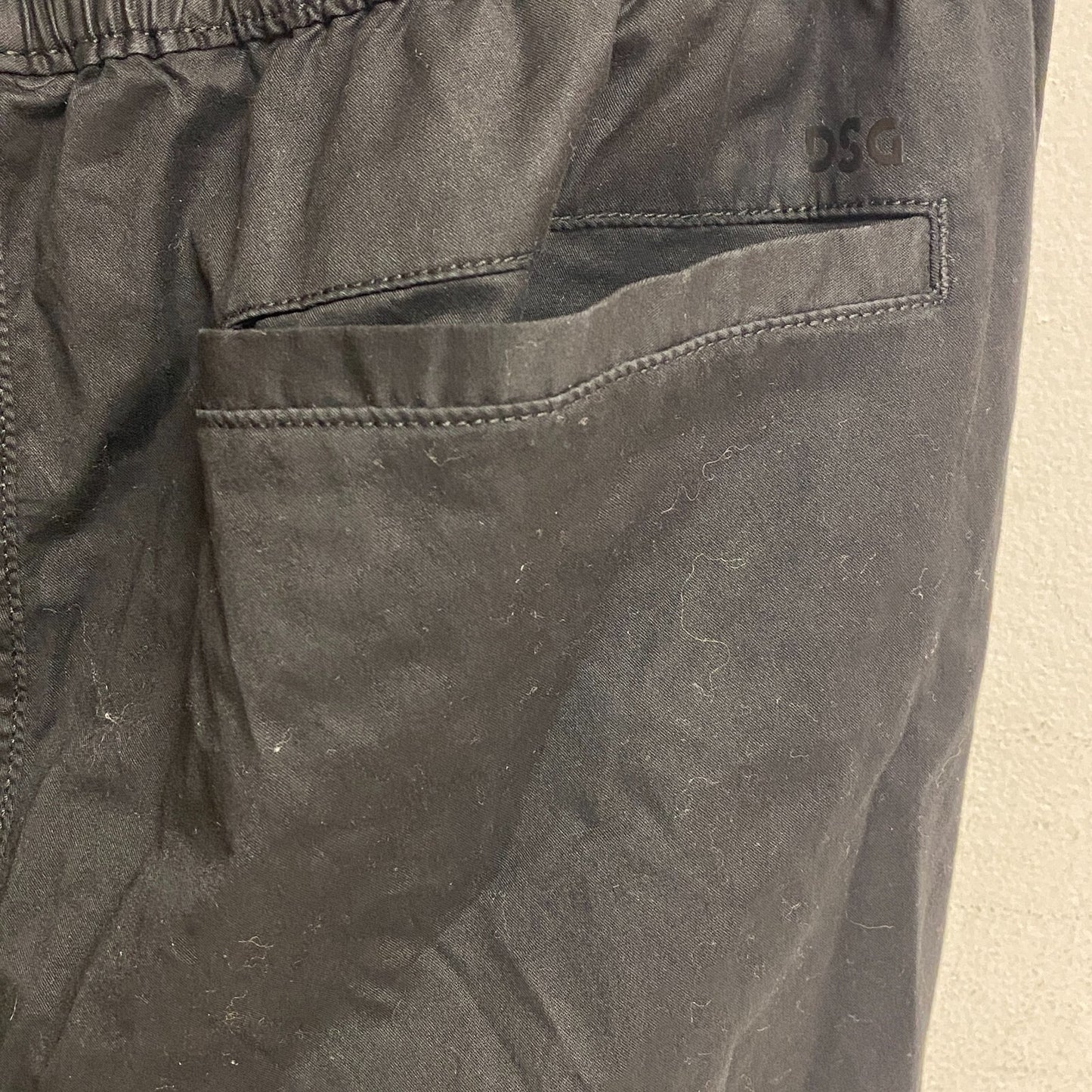 DSG Men's Training Causal Cotton Woven Jogger Athletic Fit Pure Black DAM23111