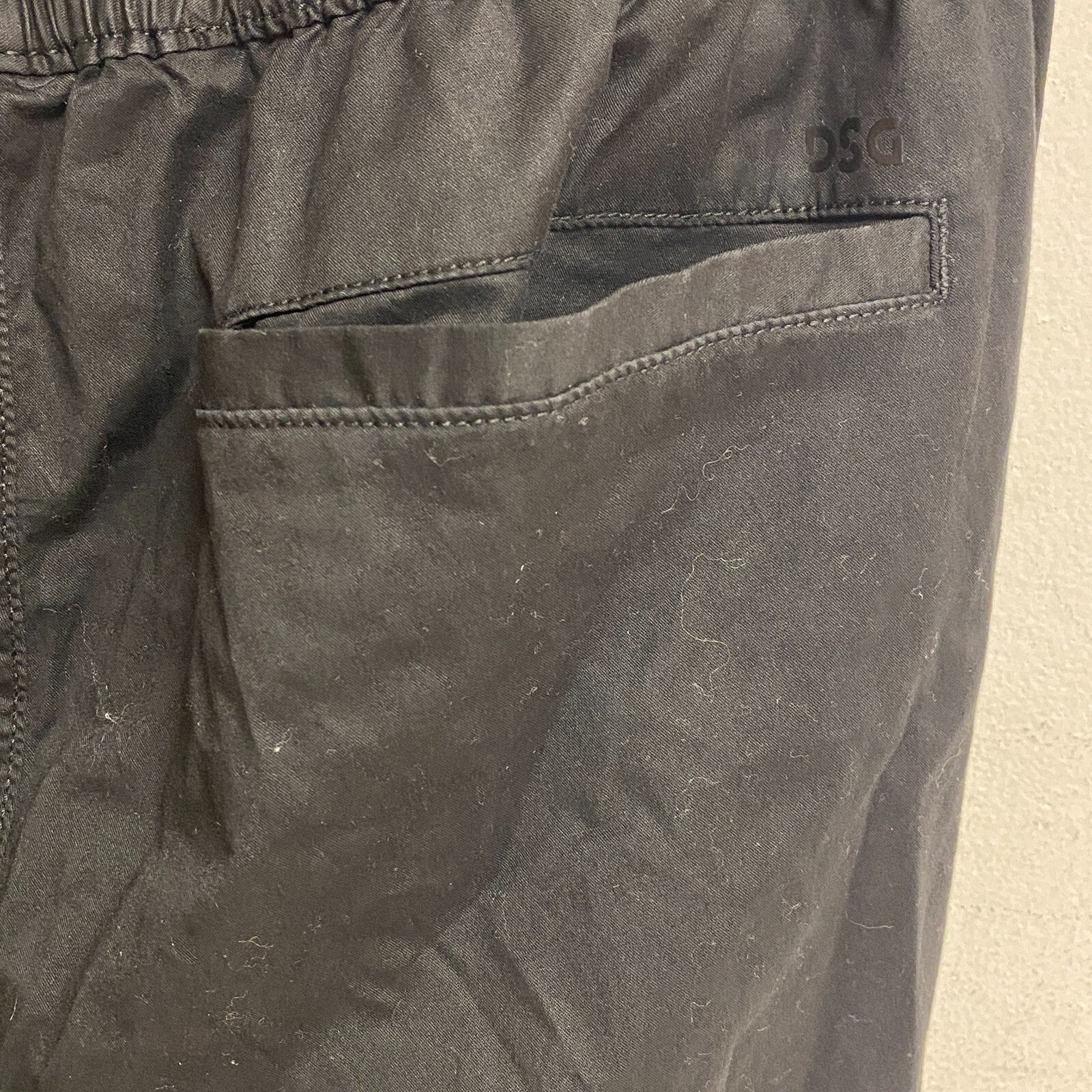 DSG Men's Training Causal Cotton Woven Jogger Athletic Fit Pure Black DAM23111
