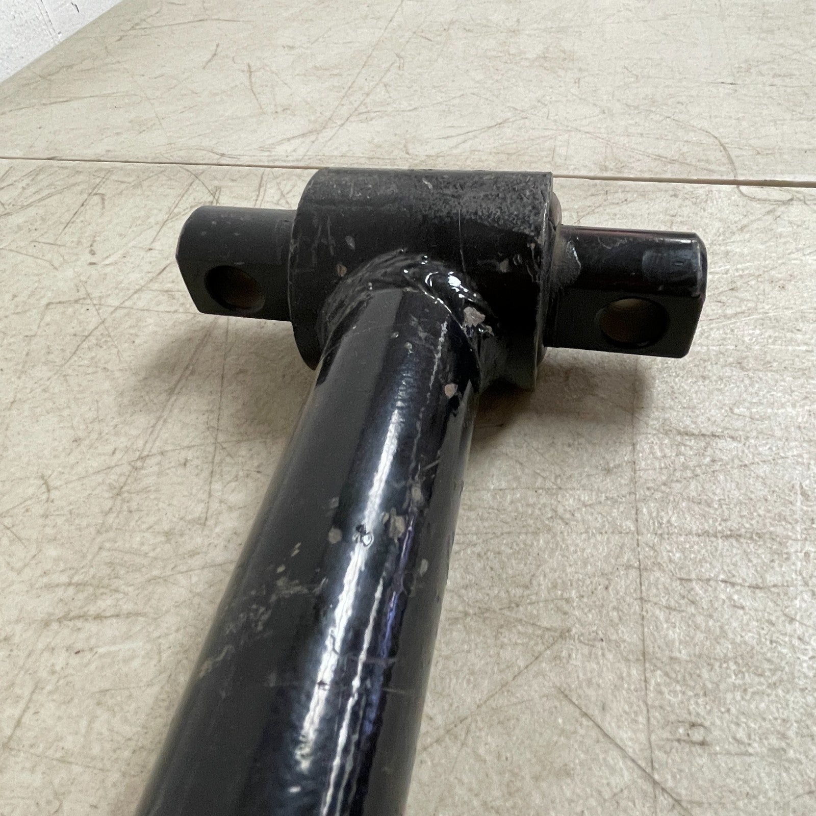 Automann TMR515 Torque Rod Tube 23" Rear Suspension for Freightliner FAS II