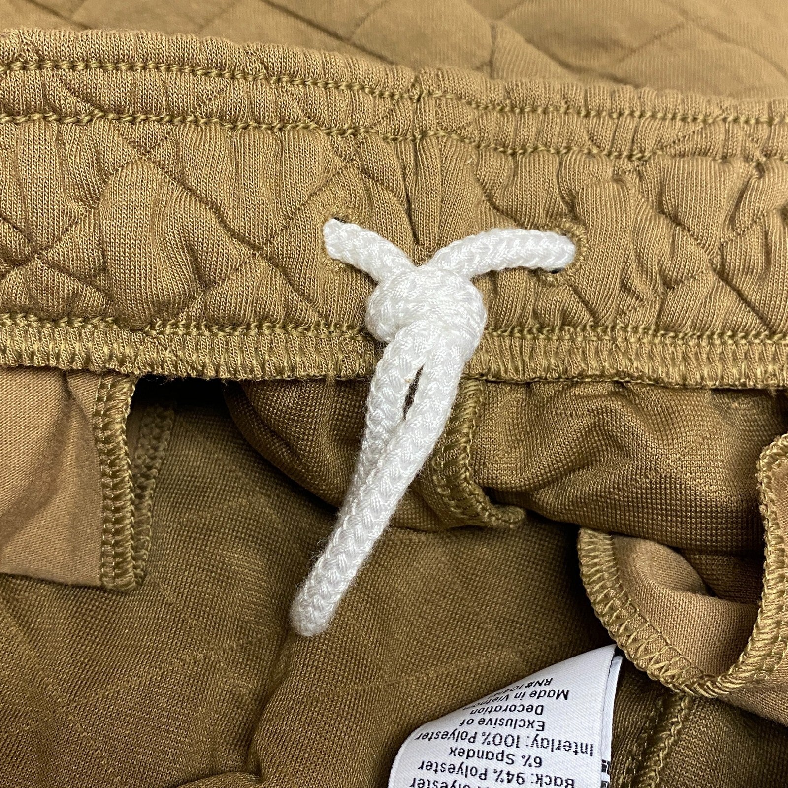 DSG Women 3"Favorite Fleece Quilted Boyfriend MidRise Short Cadet Brown DAW23412