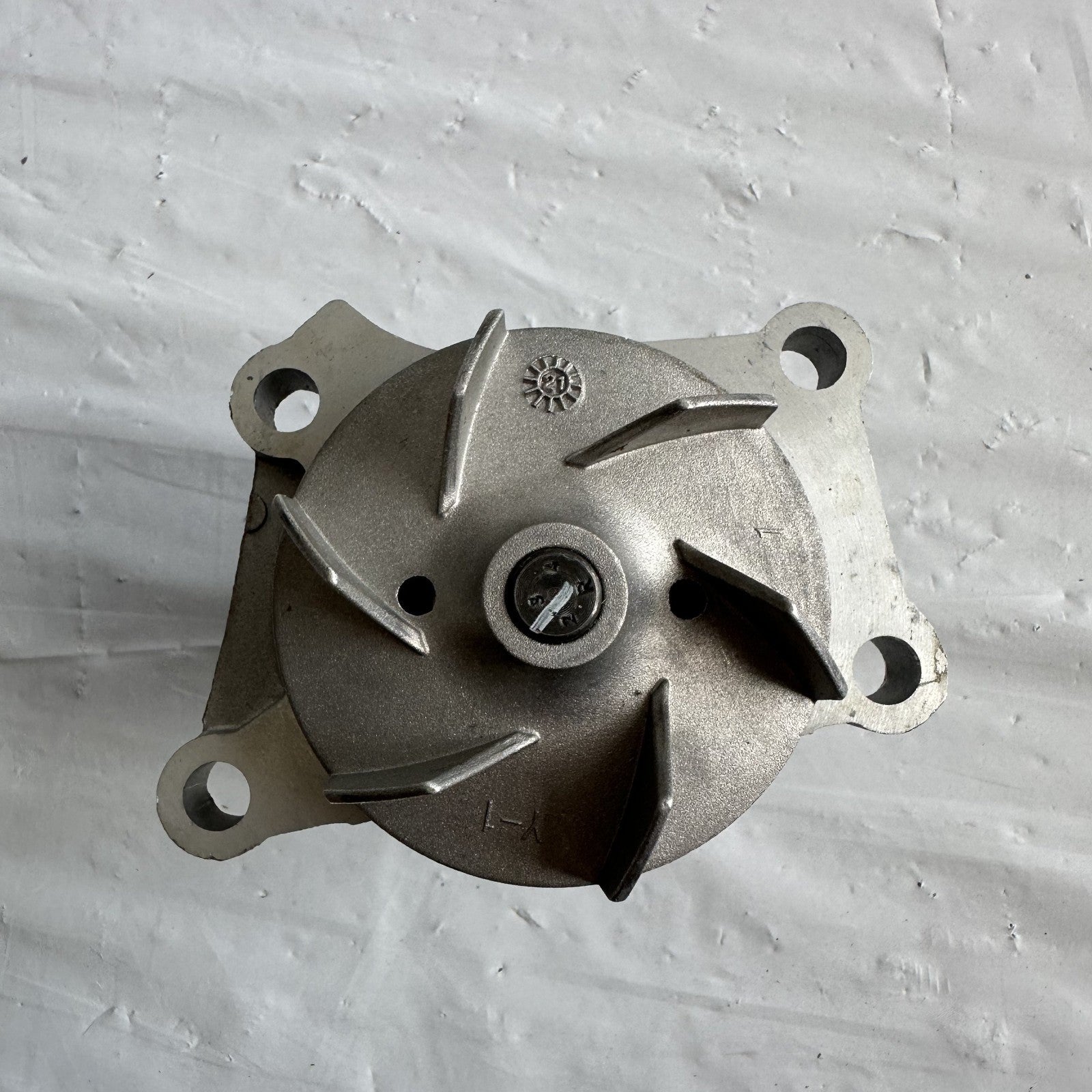 Carquest T1183 Engine Water Pump w Gasket