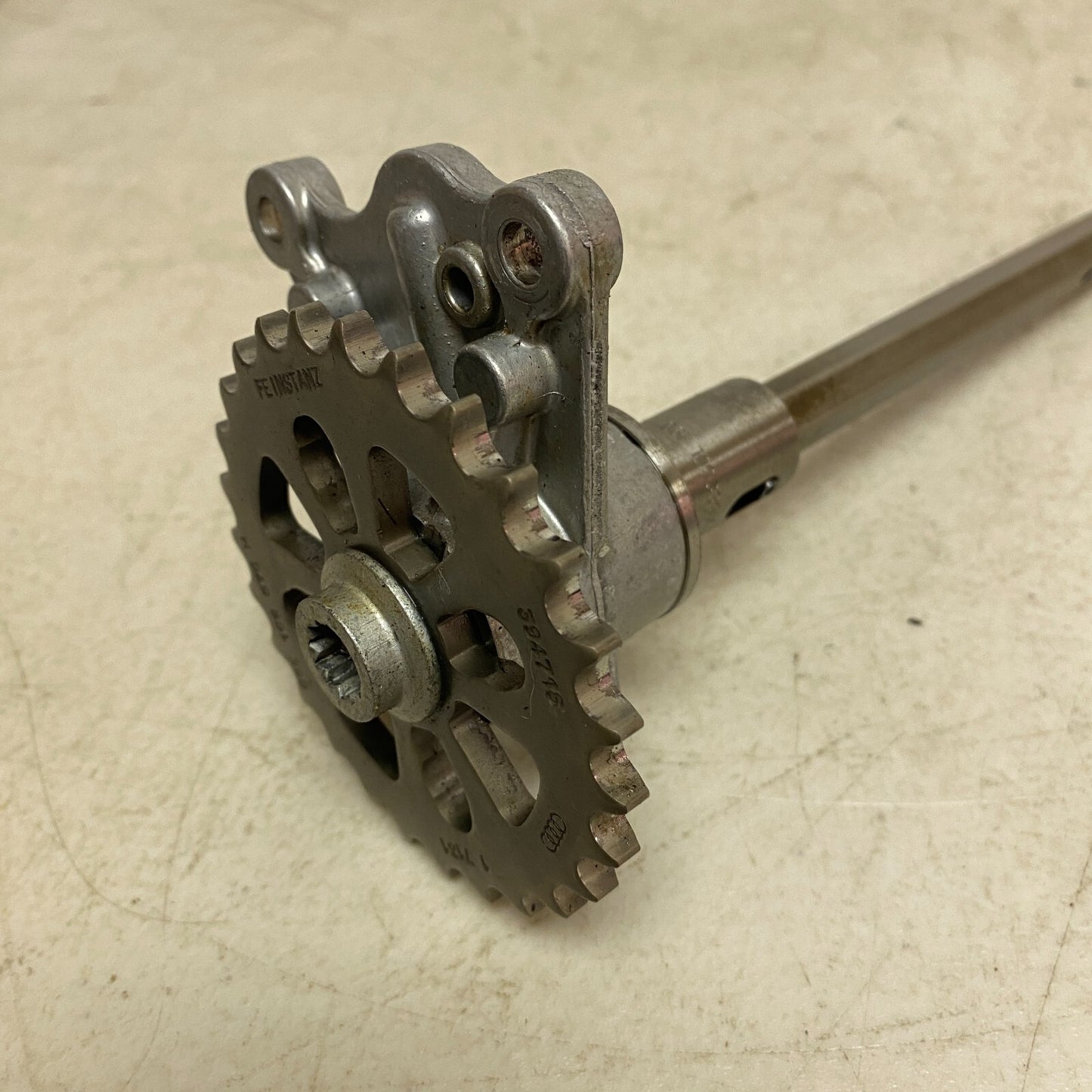 Audi Oil Pump Drive Shaft Plate Gear 2005-2011Audi A4 A6 BKH 3.2 V6 06E 109 361F