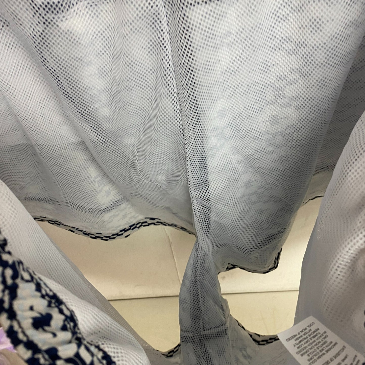 Alpine Design Menâs Active 5â Pull On Short White / Geo Print ADM13801P