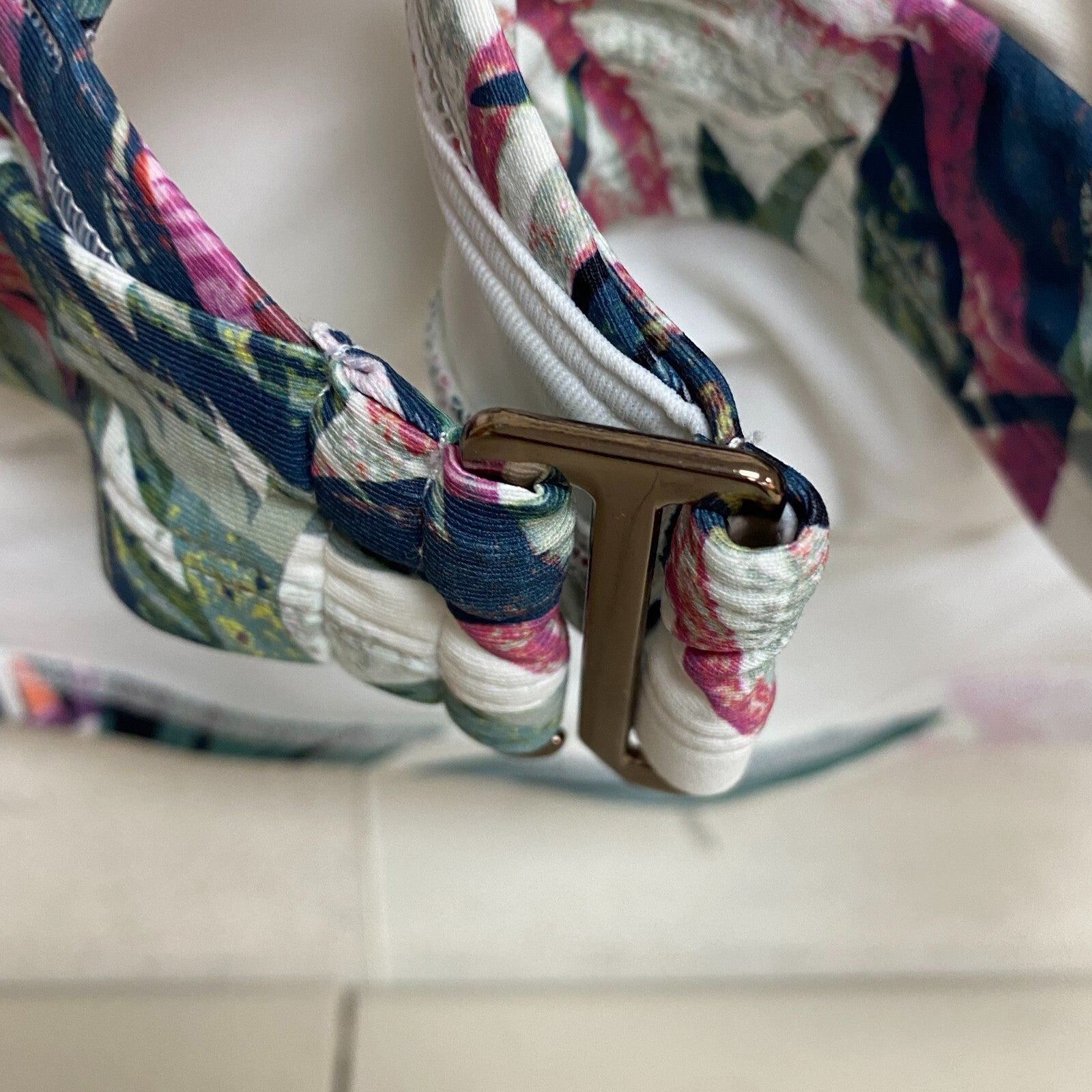 Calia Womens Cross Back Bikini Top Botanical Garden Floral Multi WSA20210PRTXWP