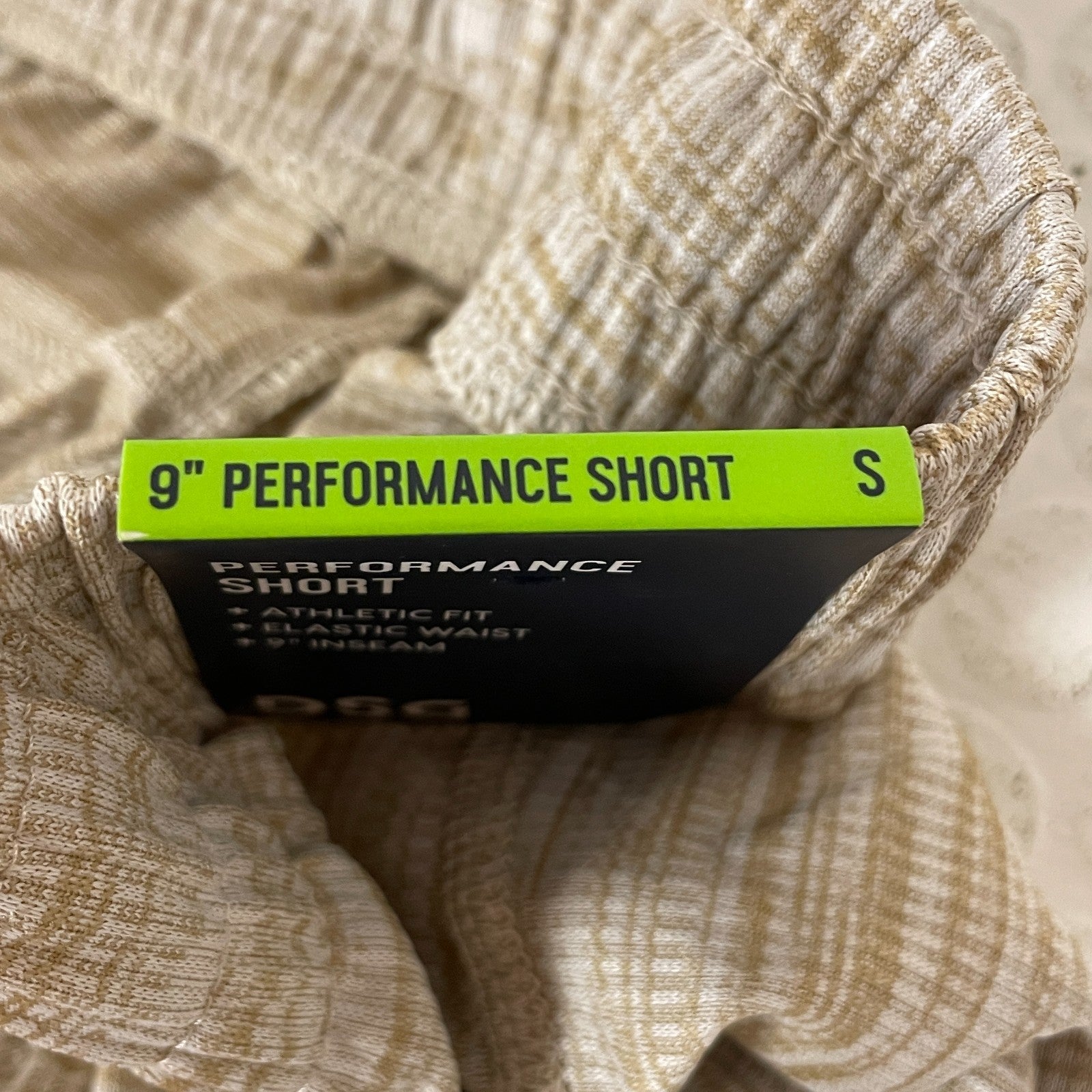 DSG Men's Novelty Textured Training Short CLASSIC KHAKI / PURE WHITE DAM20114N