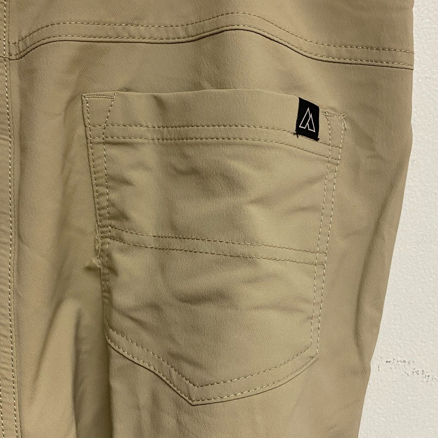 Alpine Design Mens AD M TrailHead Jogger Tan Solid Stylish Trendy ADM22902
