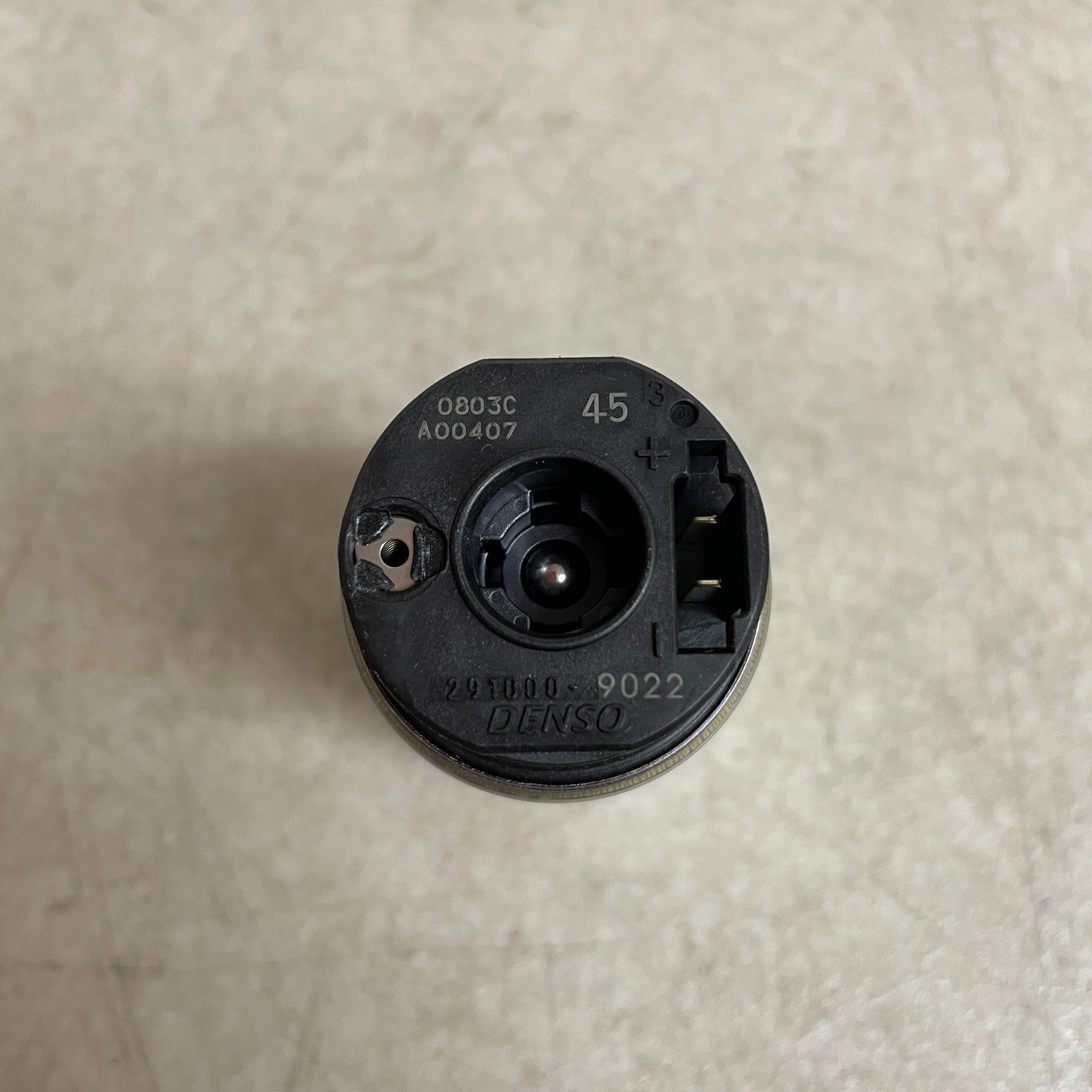 Denso 950-0202 Fuel Pump & Strainer Set First Time Fit Mounting Kit