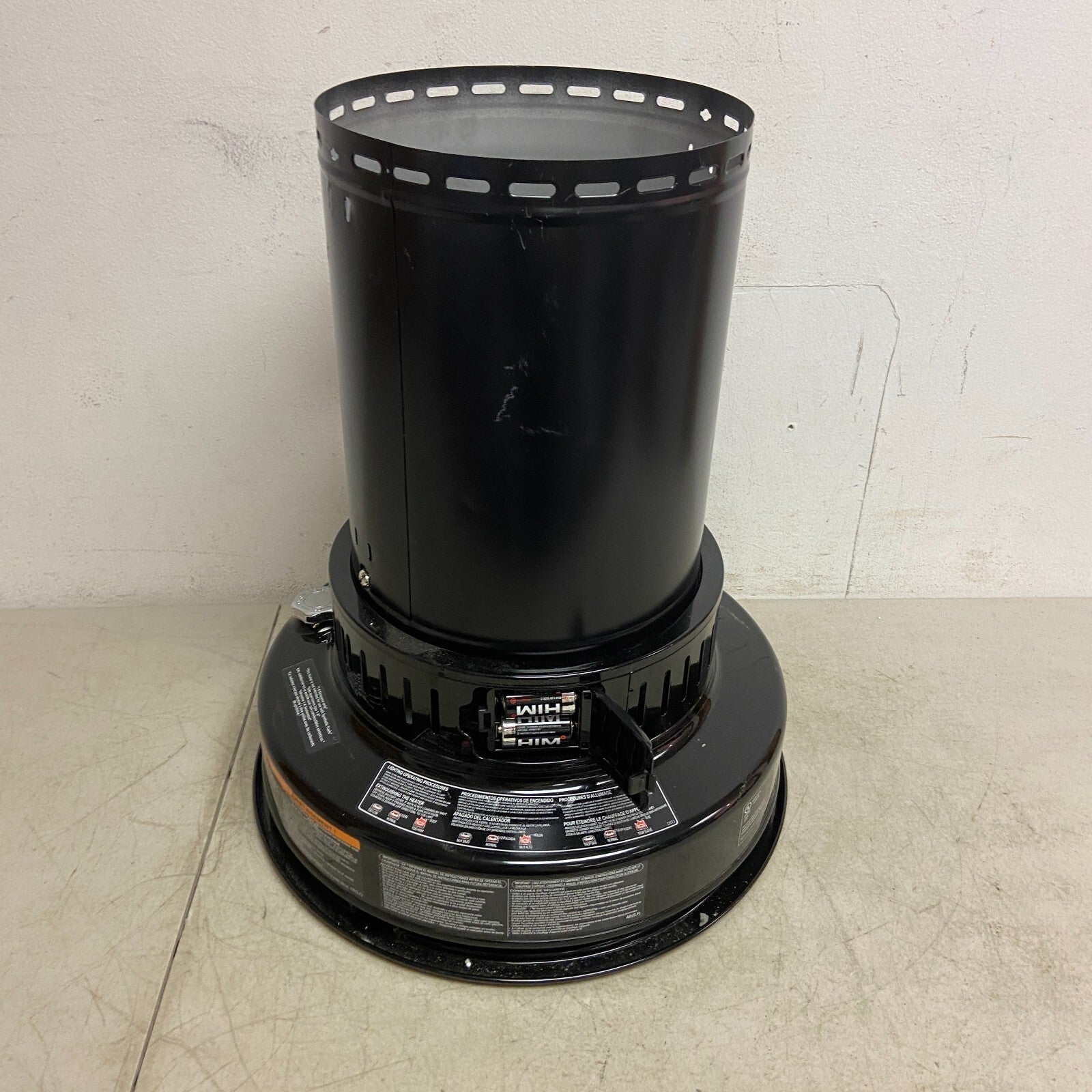 Dyna-Glo WK95C8B 23800 BTU Indoor Portable Kerosene Convection Heater