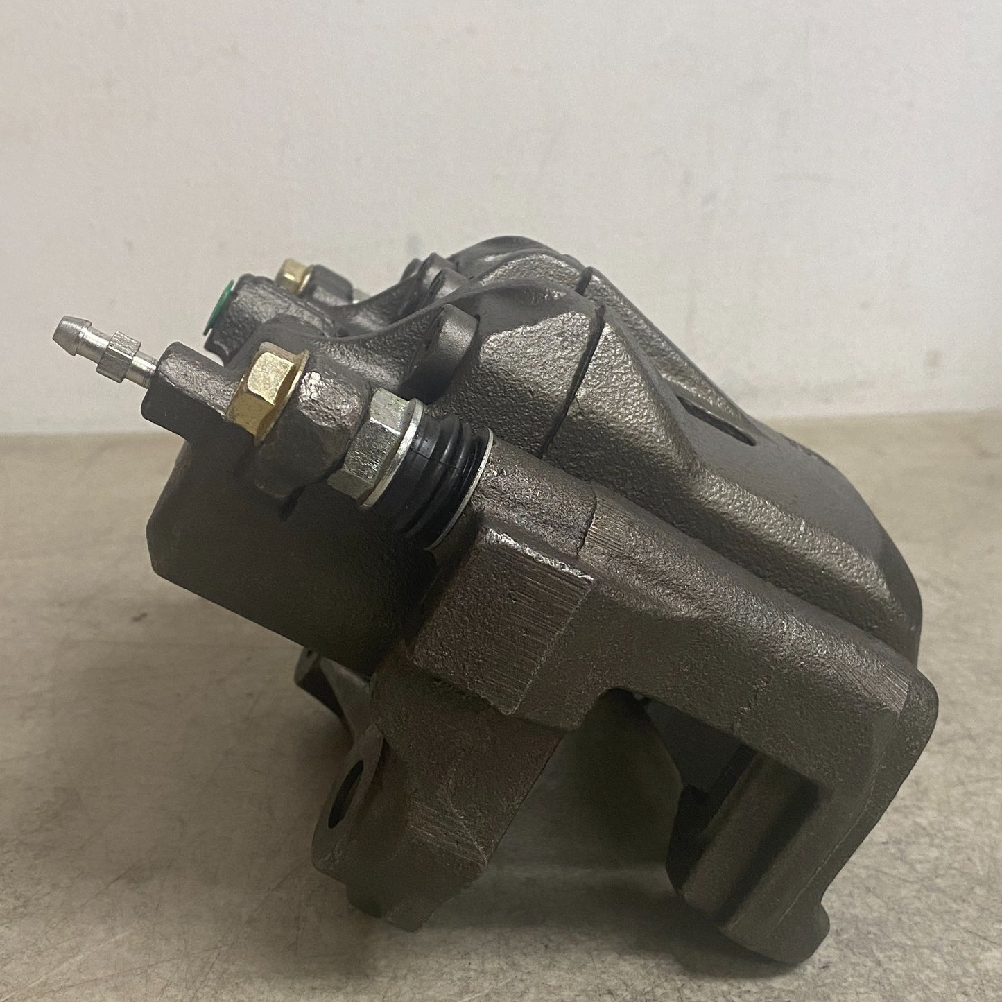 Perfect Stop 89-01606B REMAN Rear Disc Brake Caliper w Bracket