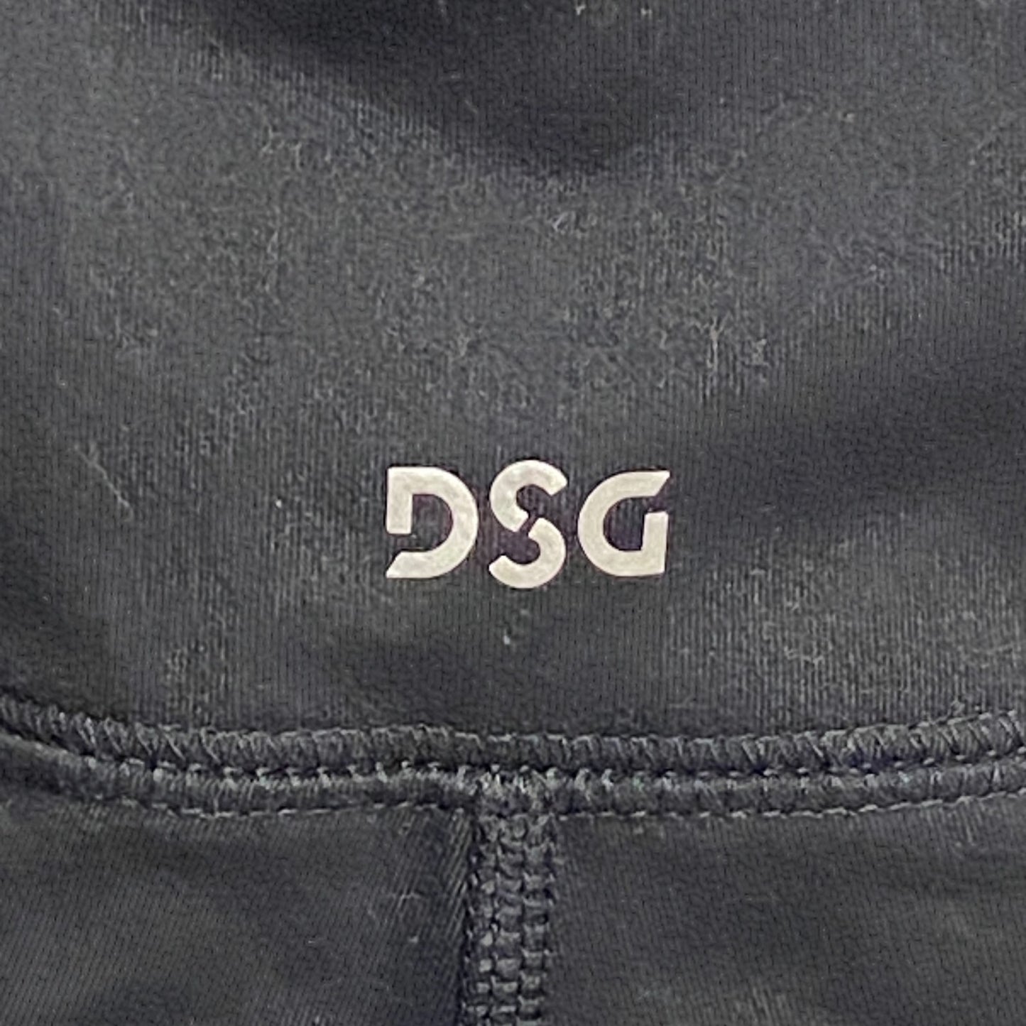 DSG Women Mid-Calf Length Performance High Rise Capri Pure Black DAW39313B