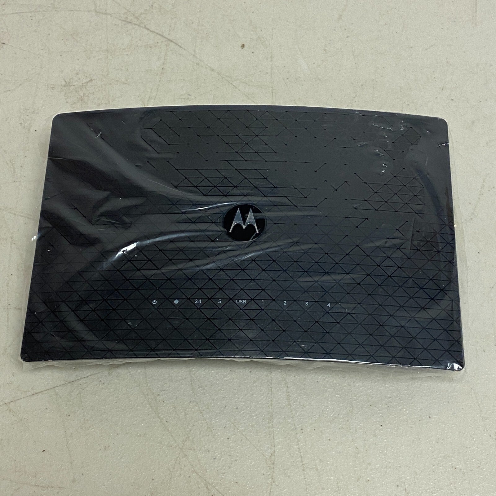 MOTOROLA AC2600 4x4 WiFi Smart Gigabit Router with Extended Range, Model MR2600