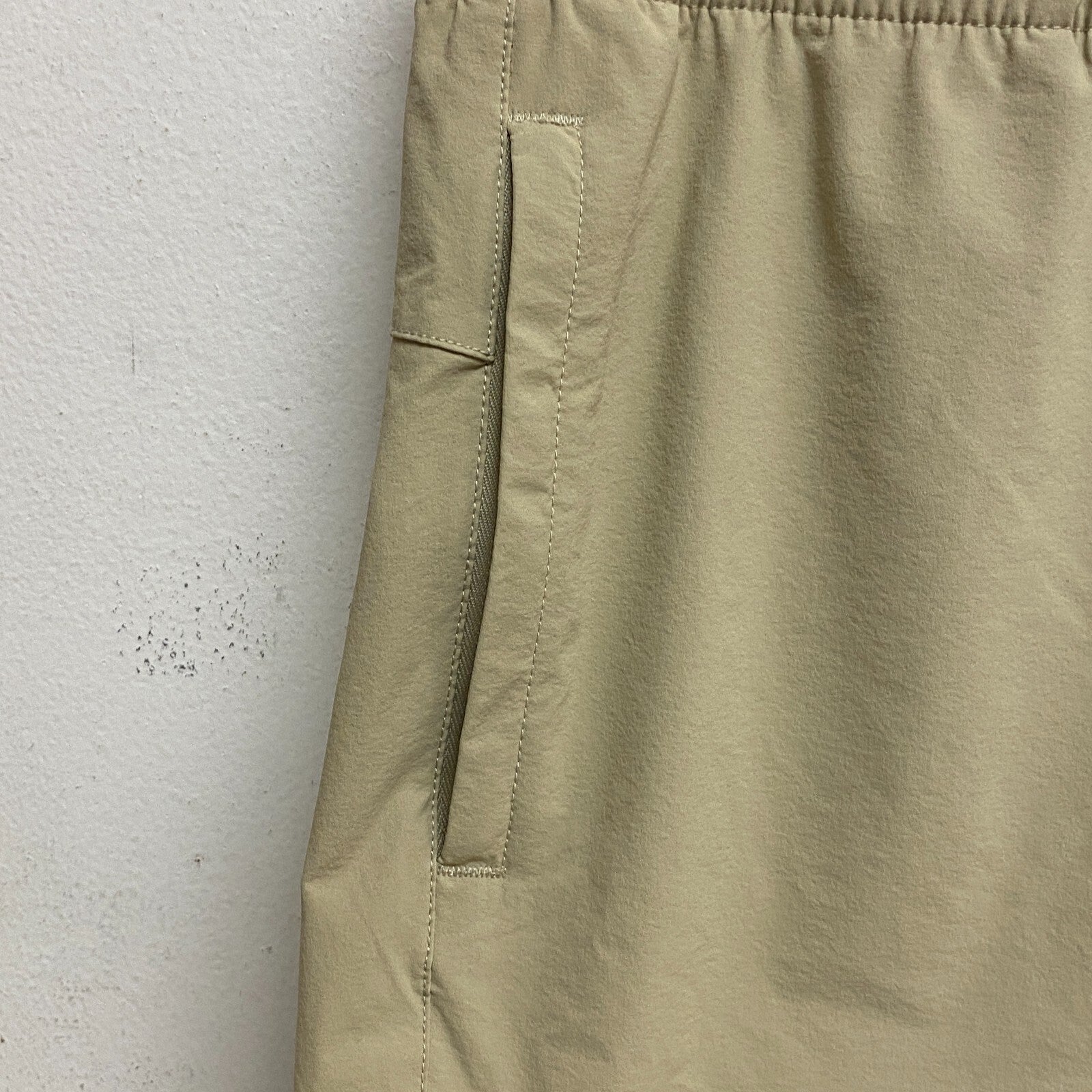 VRST Men's Training  Slim Fit Jogger Pant Tapered Below The Knee  Sandy Clay New