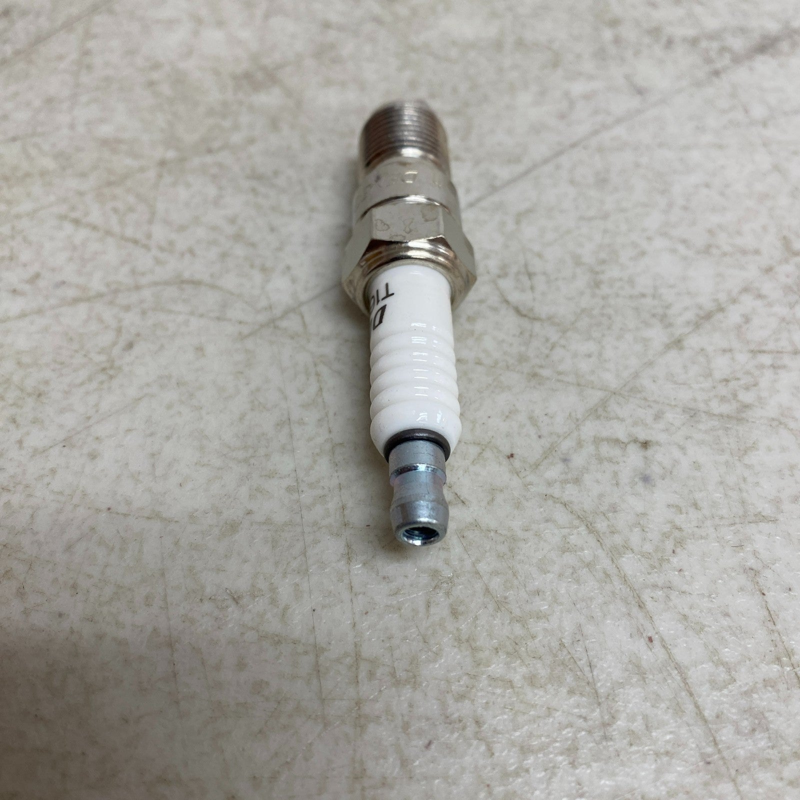 DENSO T16EPR-U Standard U-Groove Spark Plug 5022 Ford Ranger 1983-1994