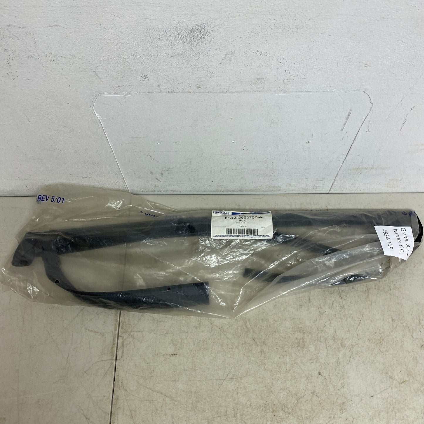 Ford Run - Door Glass FA1Z-5825767-A , Brand New