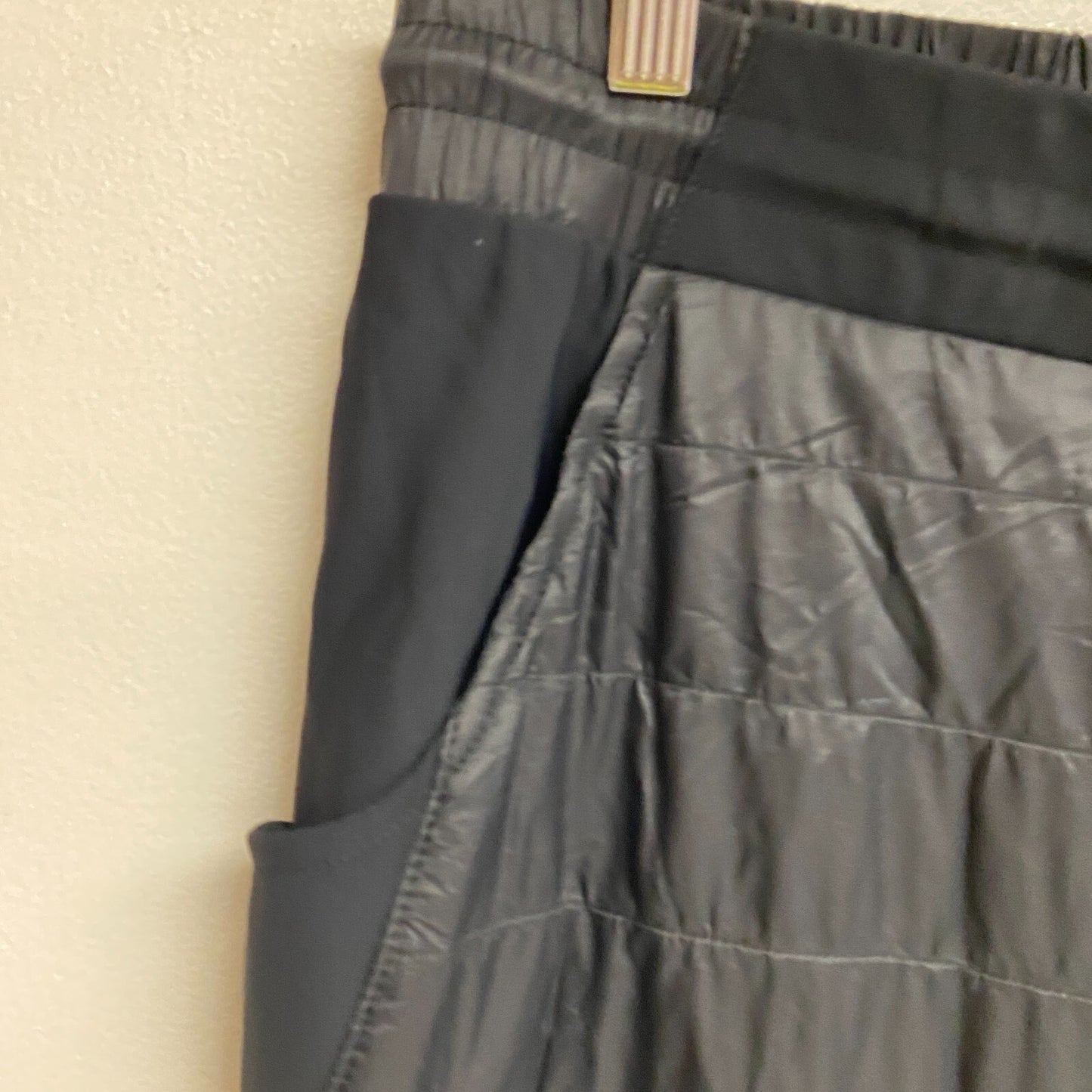 Alpine Design Women's AD Mountainside Mist Quilted Pant Pure Black ADW22901 New!