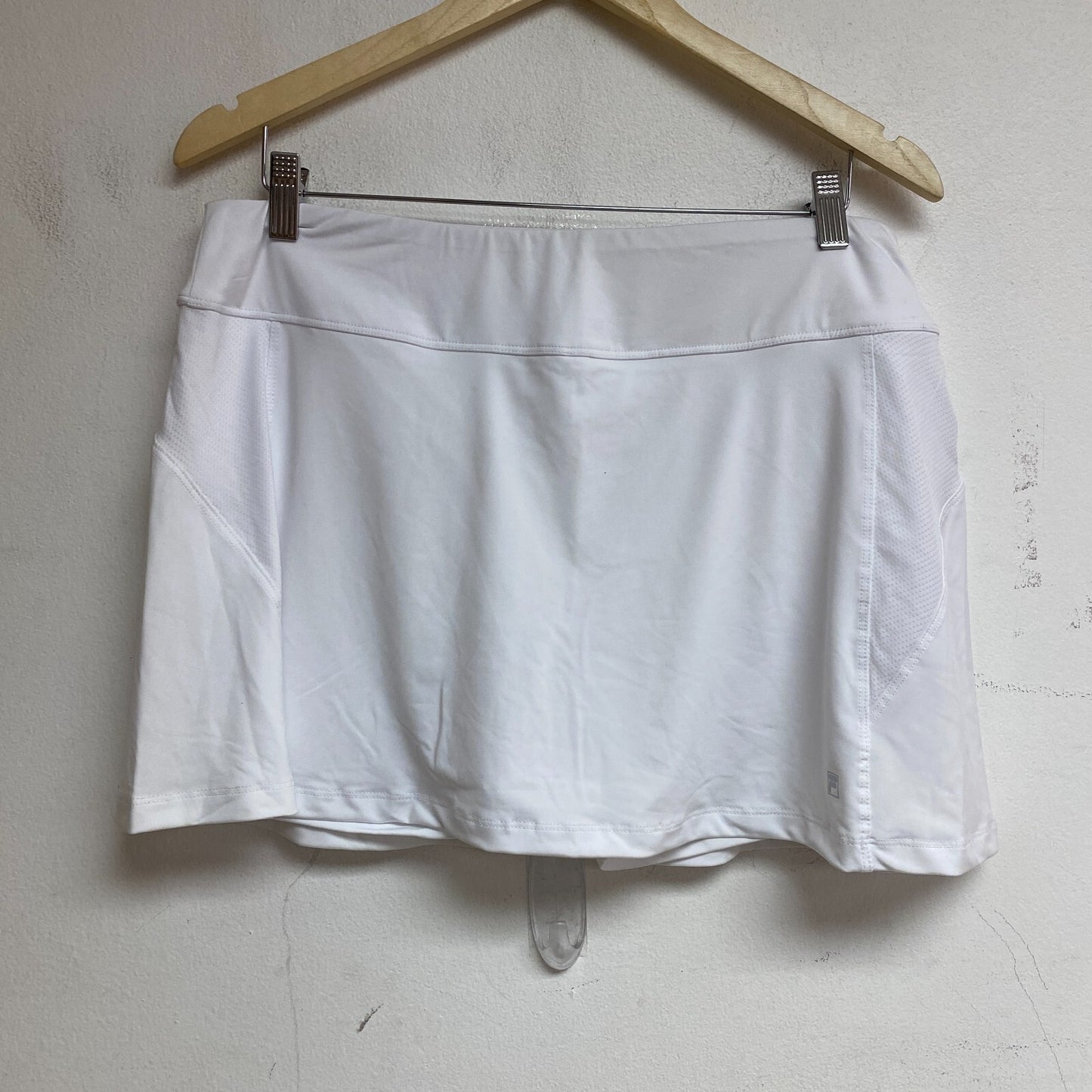 FILA WOMENS A-LINE SKORT WHITE RELAXED FIT Size XL, TW153KH4 Brand New!!!