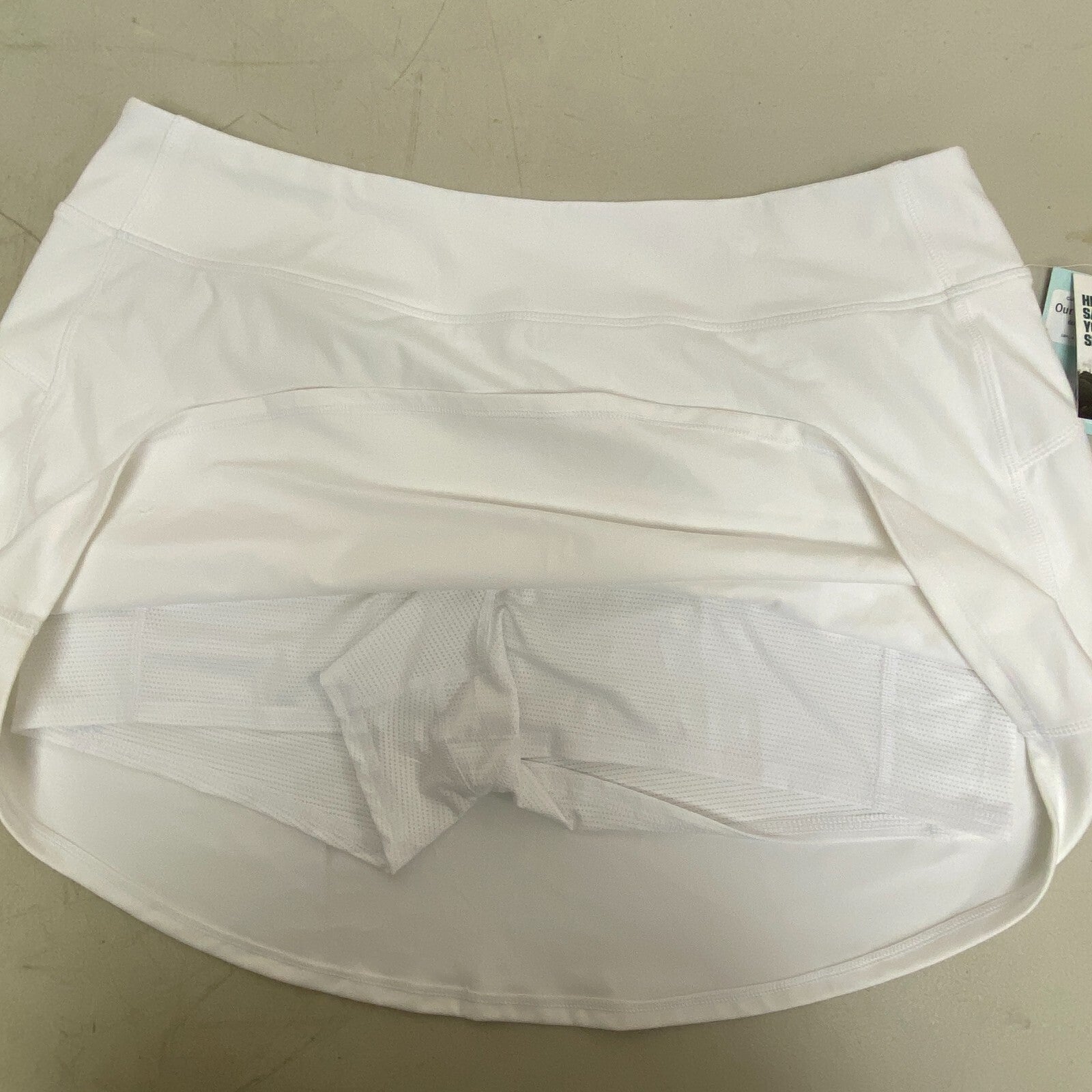DSG Performance Skort Pure White DAW12325 BRAND NEW