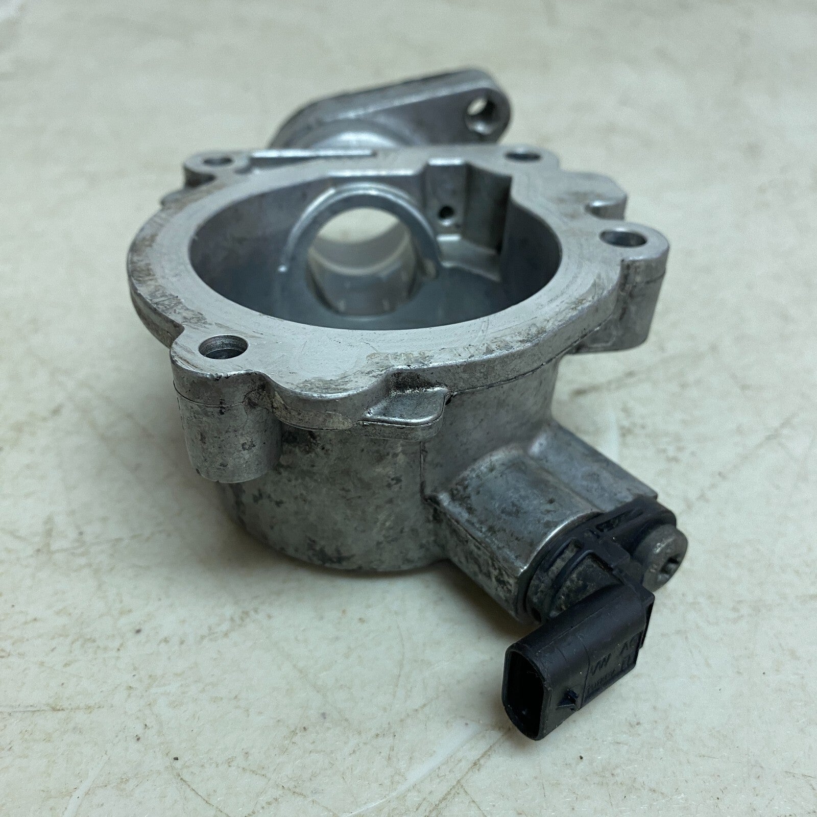 Audi Audi High Pressure Fuel Pump Housing / Mount 06E 103 535 D