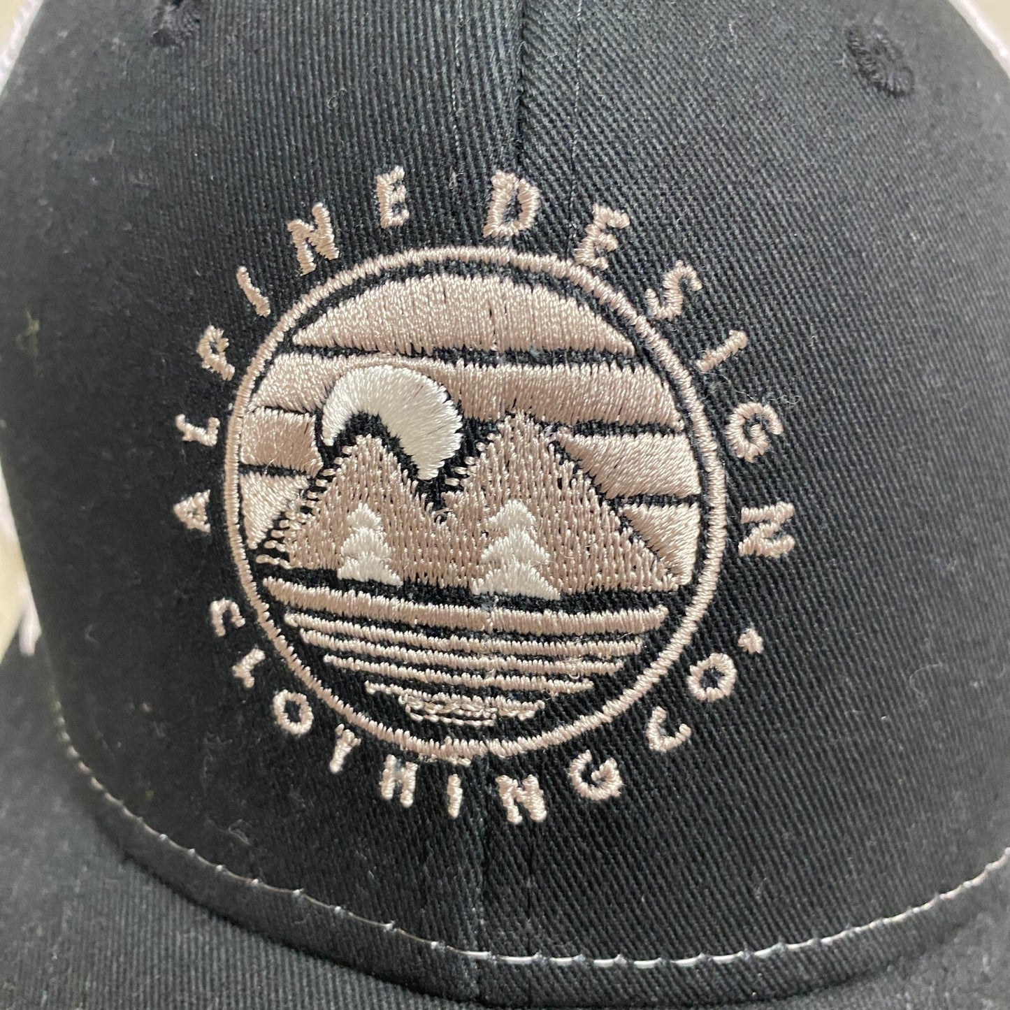 Alpine Design Men's AD Circle Patch Trucker Black One Size OSFA ADM14702 New