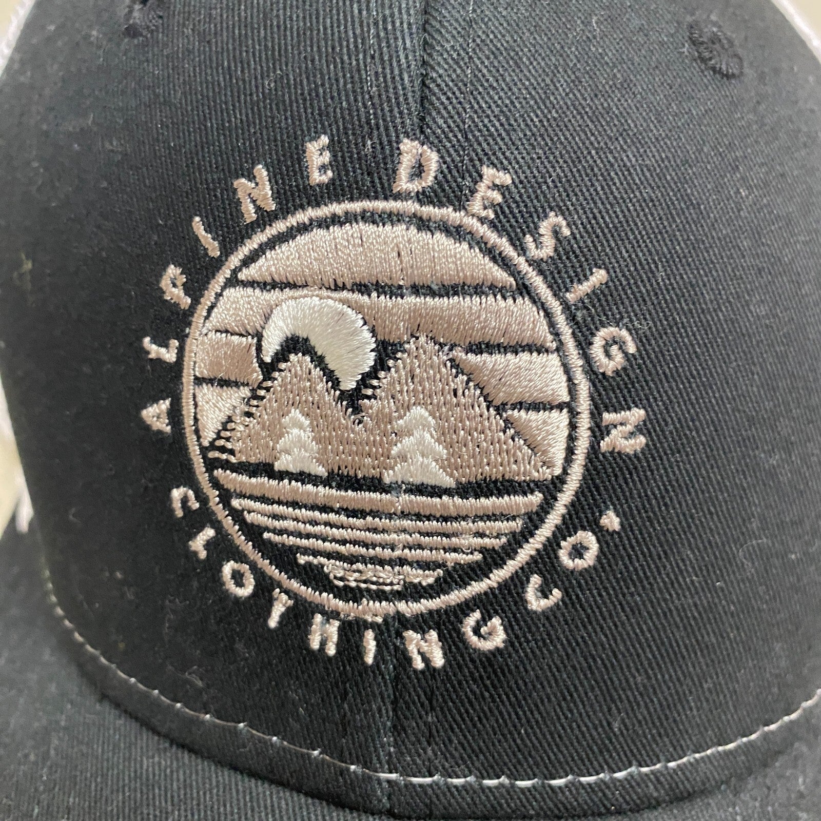 Alpine Design Men's AD Circle Patch Trucker Black One Size OSFA ADM14702 New