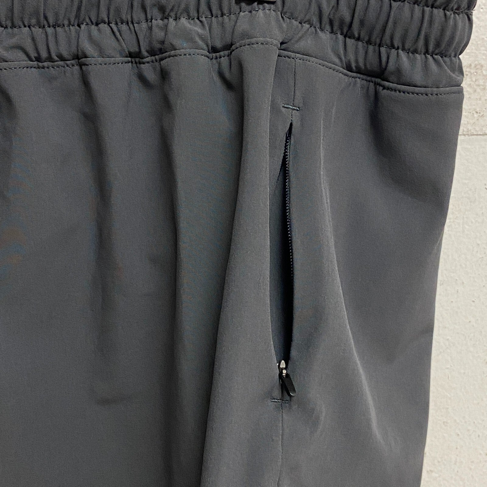 CALIA Women's 3 in Relaxed Mid Rise Carbon Grey Infinity Run Short WAX12336