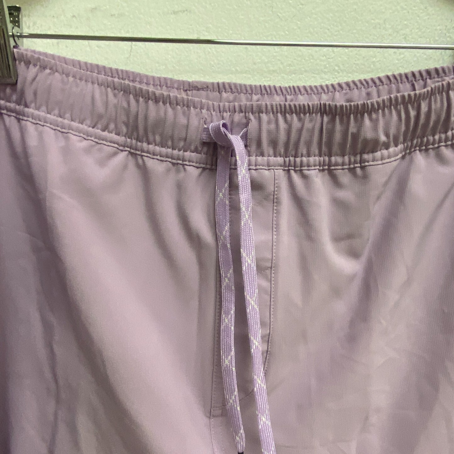 Alpine Design  Menâs Active 5â Pull On Relaxed Fit Short Muted Amethyst ADM1